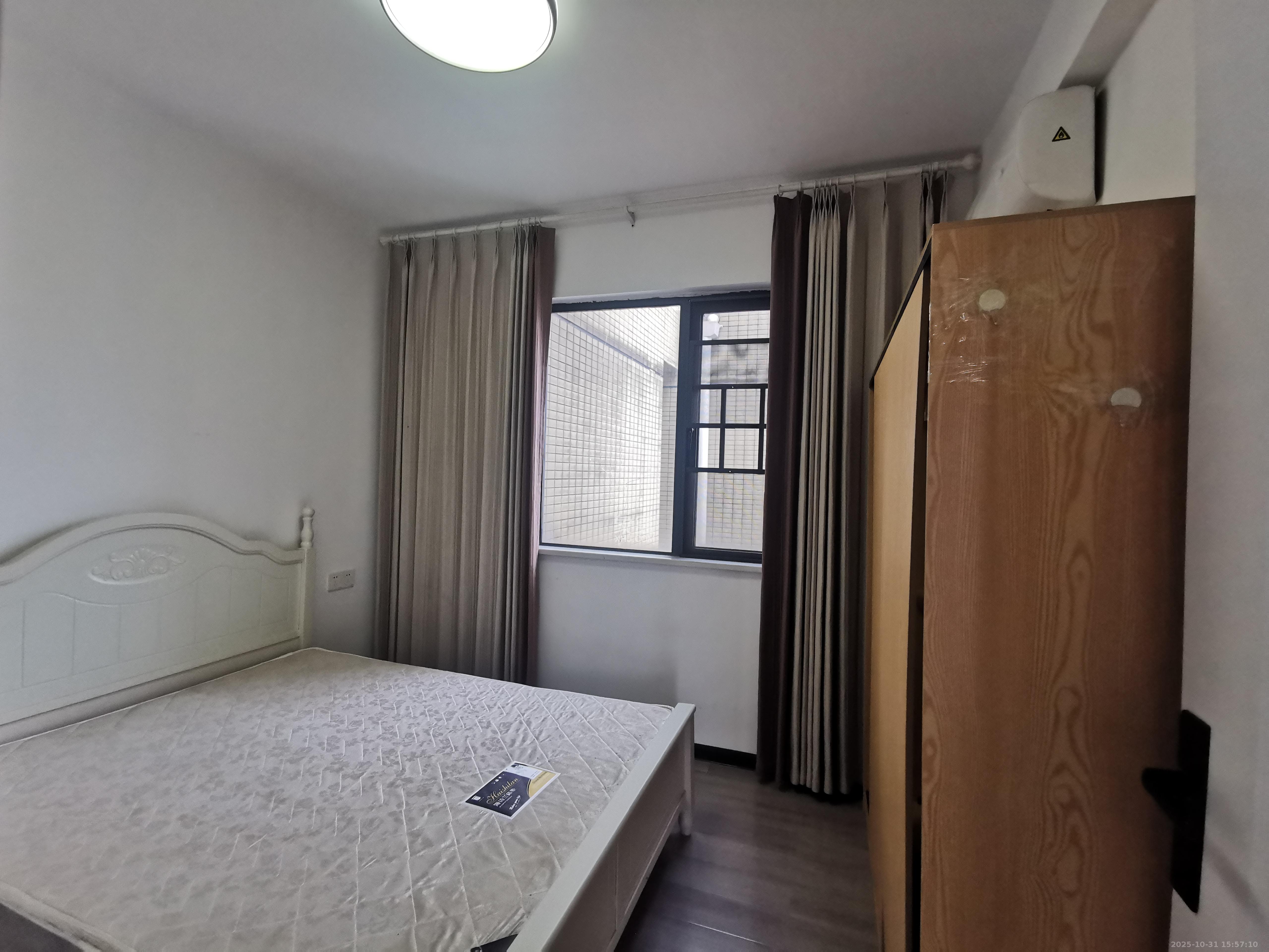 德惠雅苑(众星湘港公馆)  3室2厅2卫    2300.0元/月 德惠雅苑(众星湘港公馆)  3室2厅2卫    2300.0元/月室内图