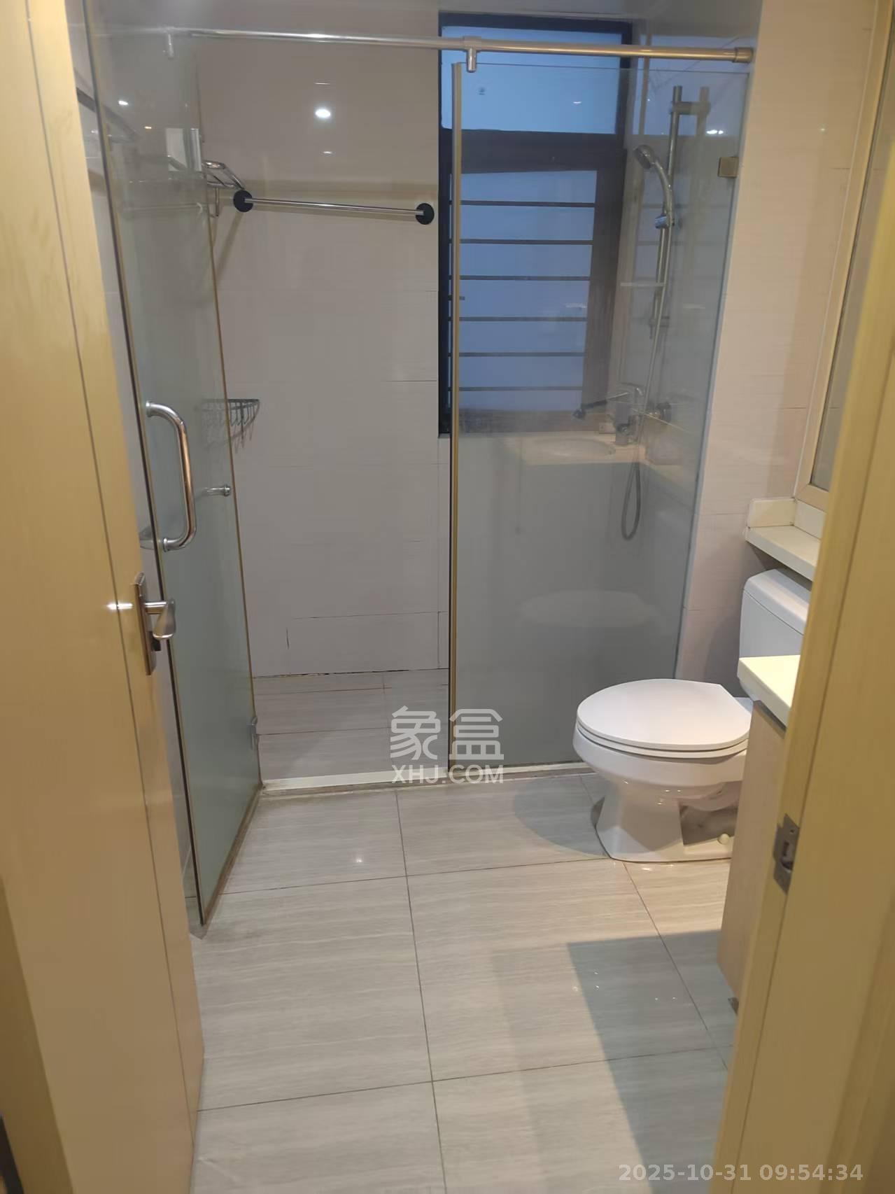 中海国际四期  4室2厅2卫    2800.0元/月 中海国际四期  4室2厅2卫    2800.0元/月室内图1