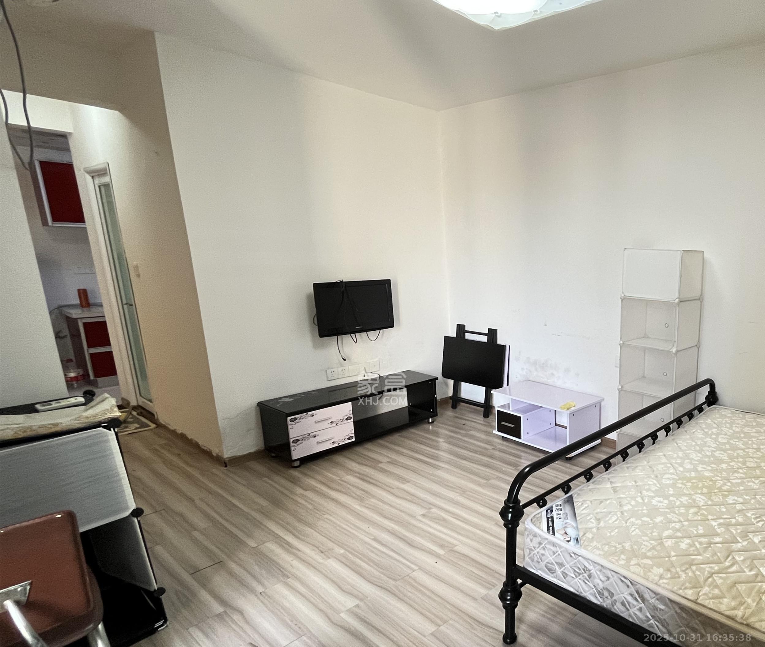 铂宫  1室1厅1卫    1800.0元/月 铂宫  1室1厅1卫    1800.0元/月室内图