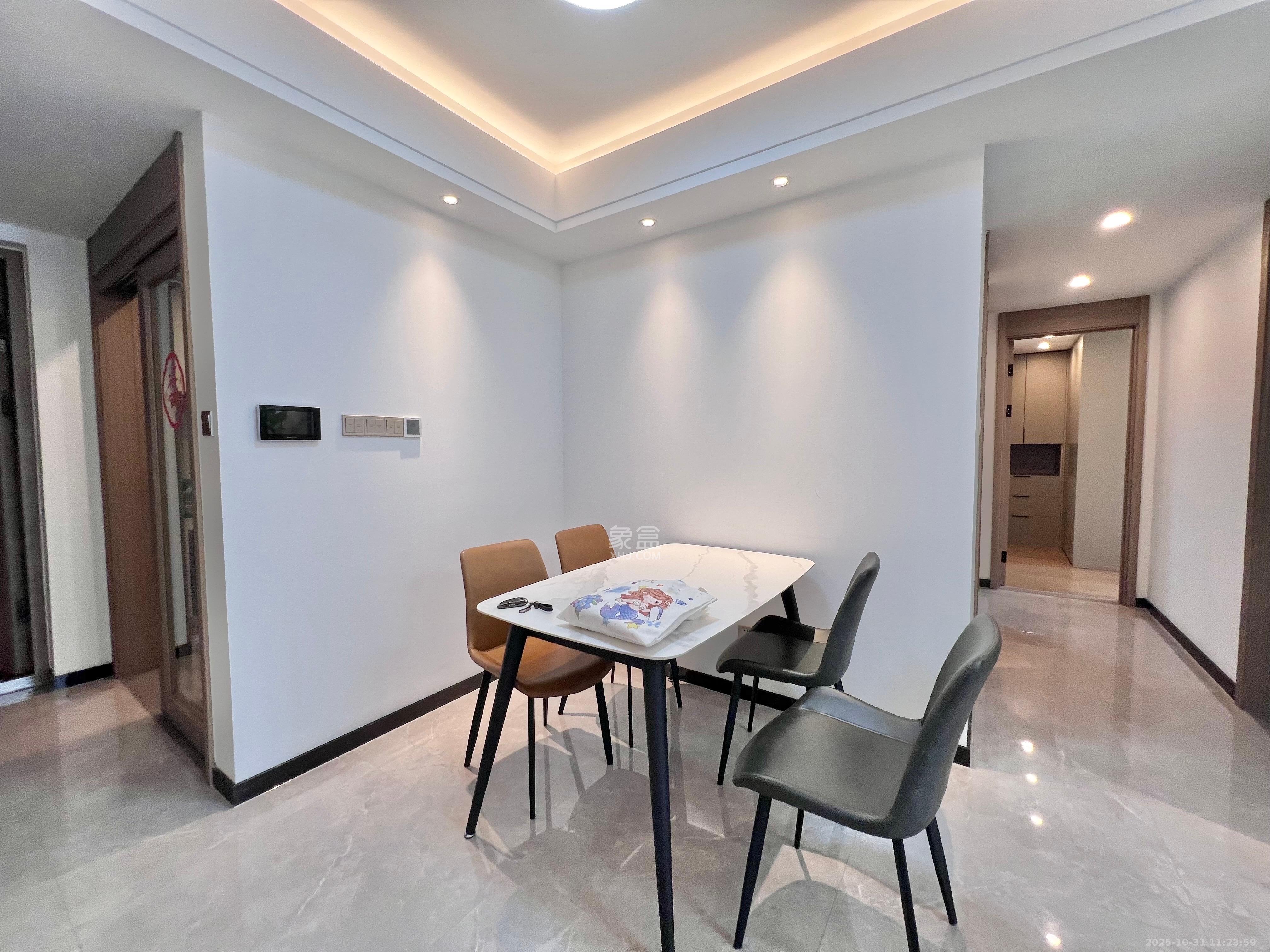 东原麓印长江A区  3室2厅1卫    3600.0元/月 东原麓印长江A区  3室2厅1卫    3600.0元/月室内图