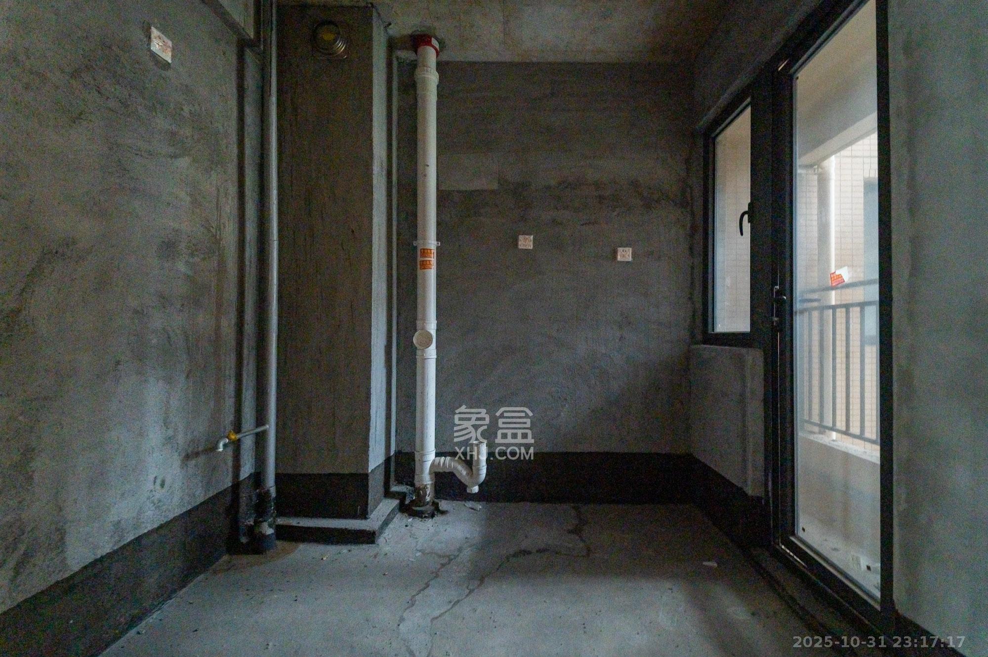 深业睿城  3室2厅2卫    116.0万 深业睿城  3室2厅2卫    116.0万其他