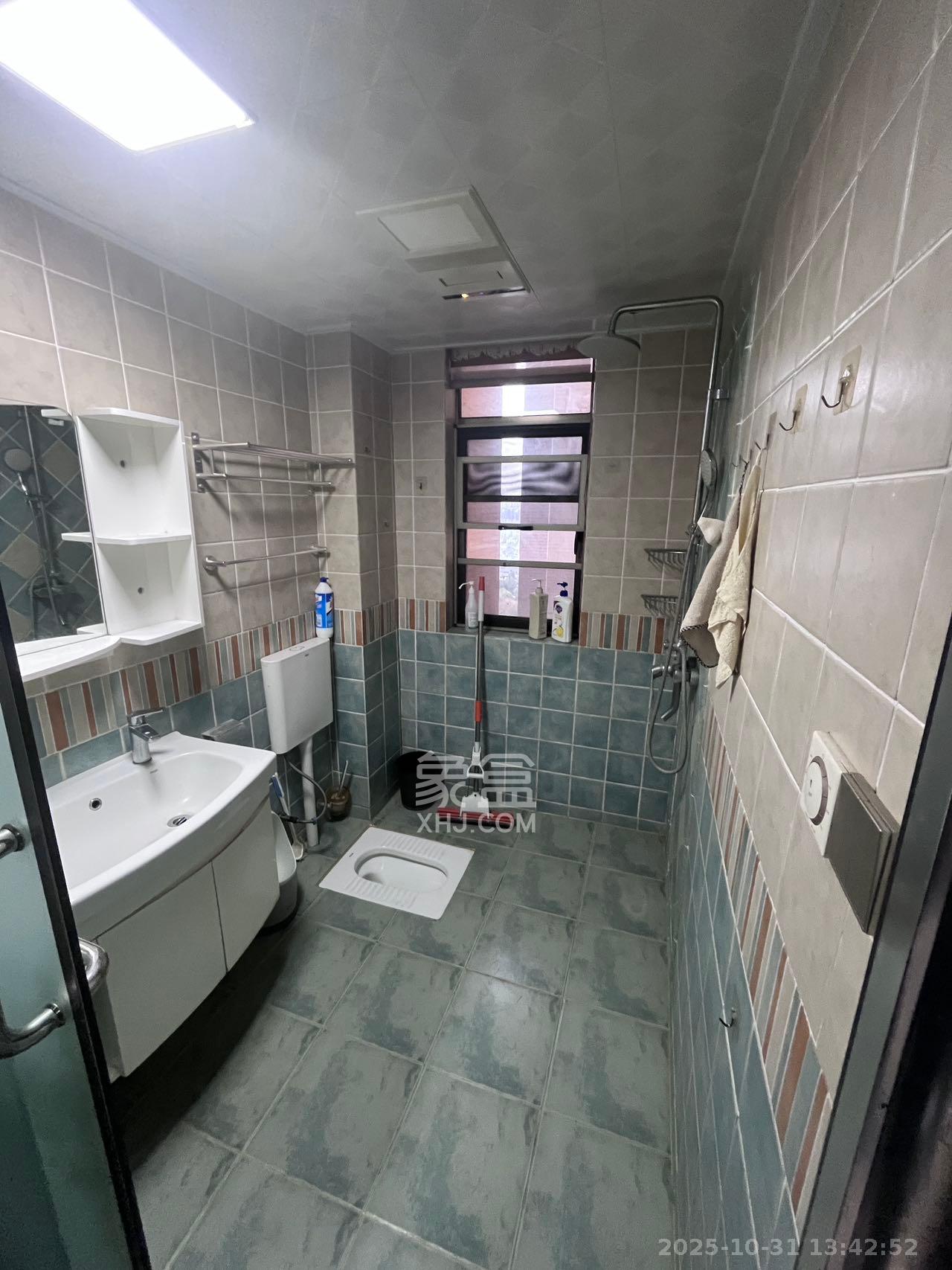 江山帝景雅典  3室2厅2卫    3400.0元/月室内图