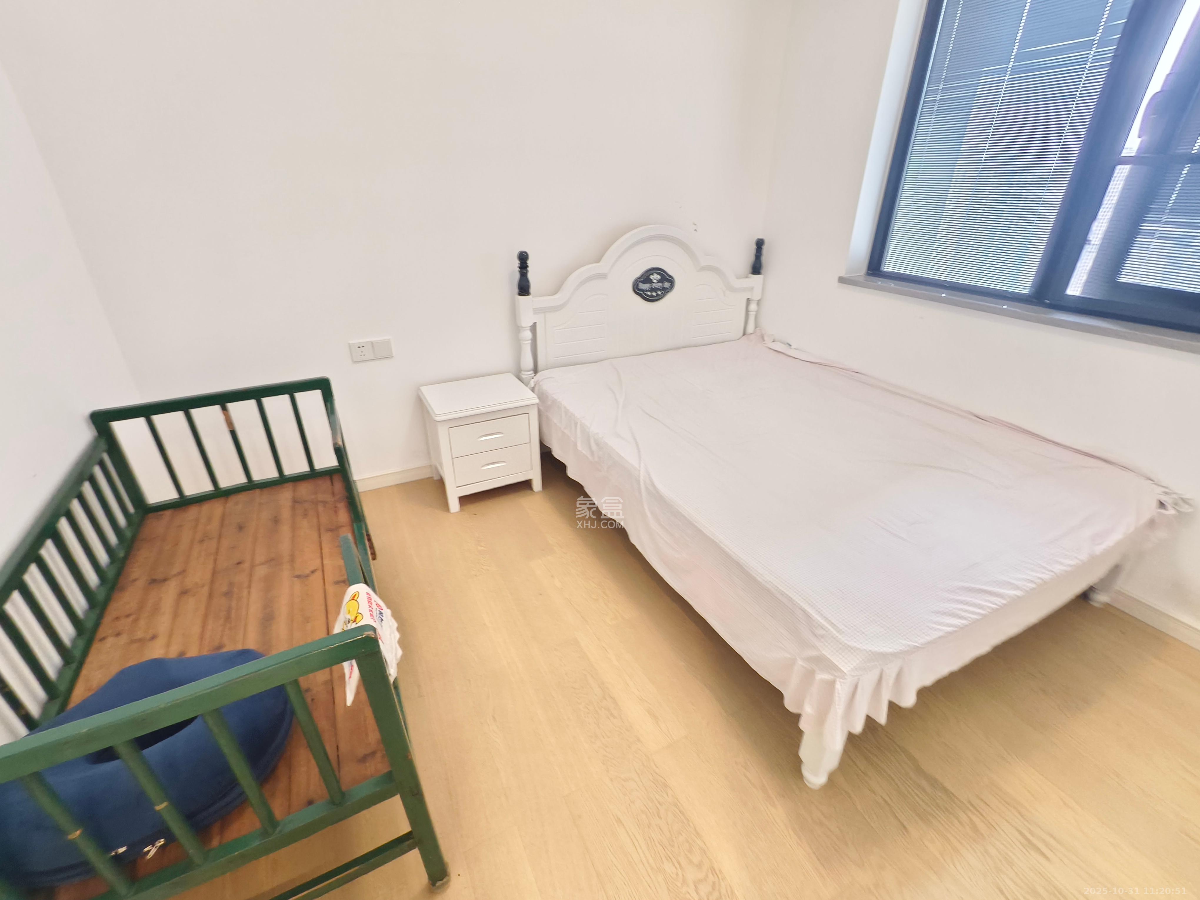 万科金色梦想C区  3室2厅2卫    3000.0元/月室内图