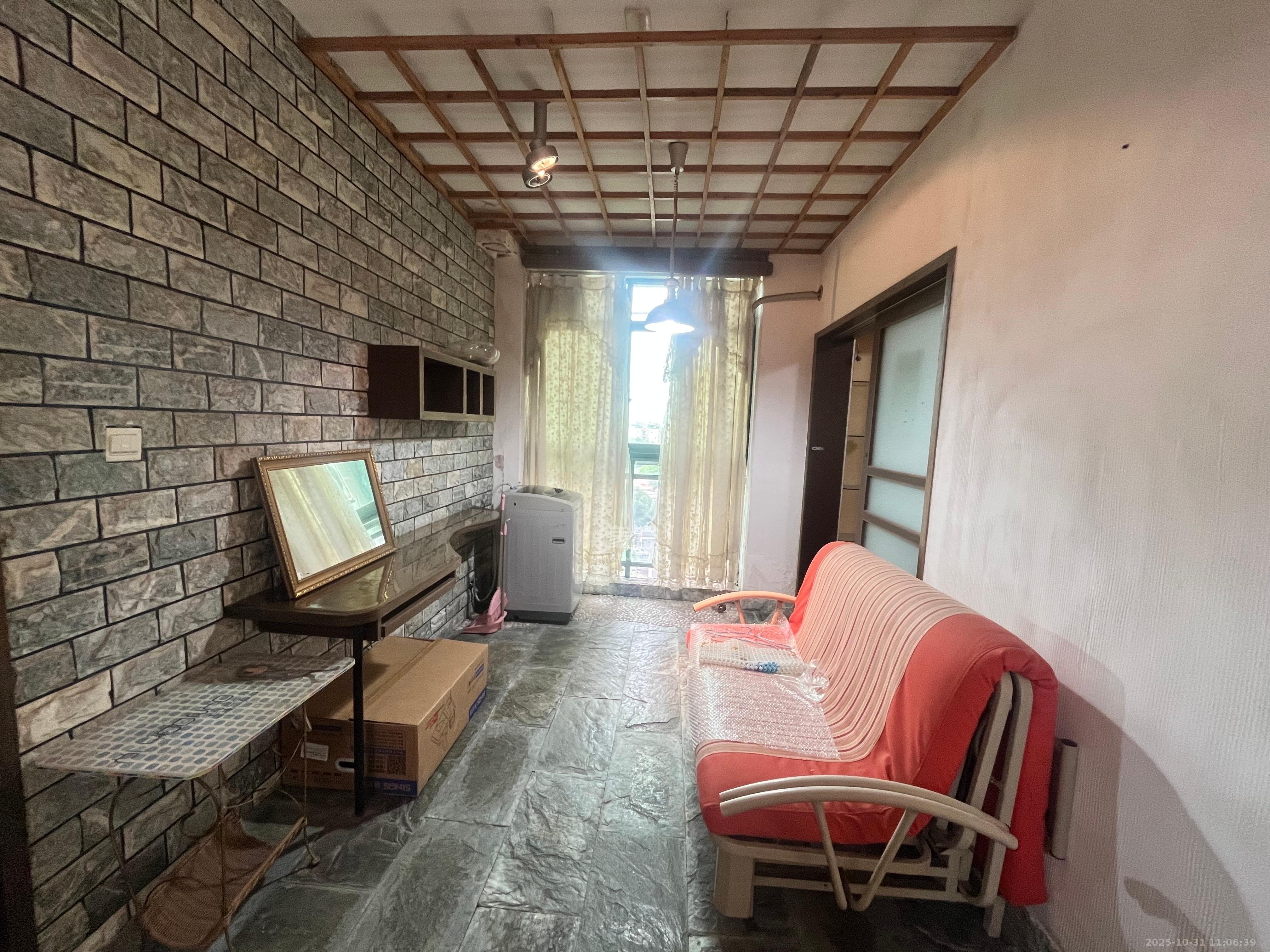 颐美园  3室2厅2卫    3200.0元/月