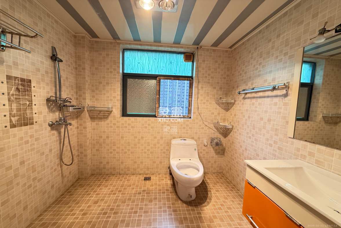 天峰名苑 3室2厅2卫 2800.0元/月 天峰名苑 3室2厅2卫 2800.0元/月室内图