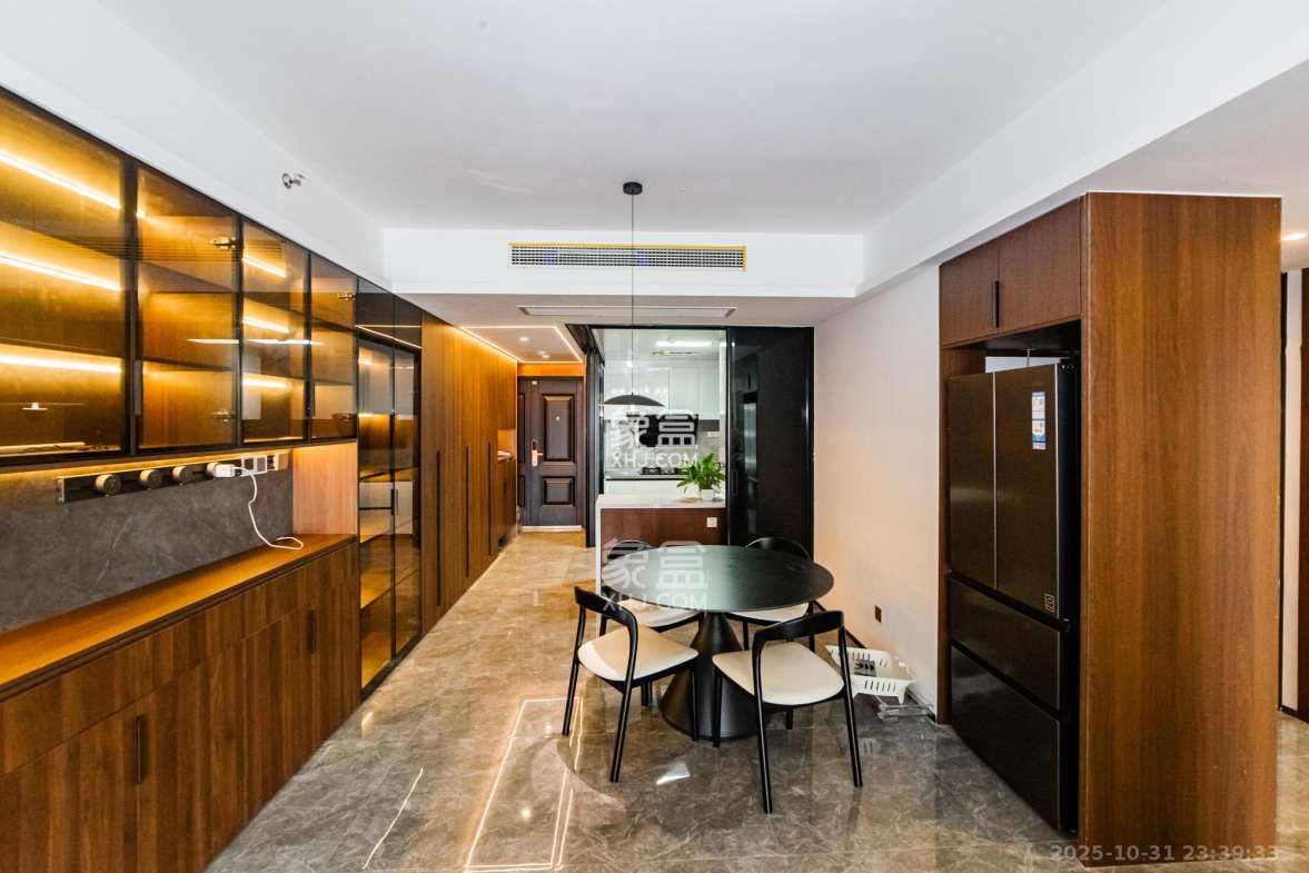 北辰瀚江府  3室2厅2卫    240.0万 北辰瀚江府  3室2厅2卫    240.0万客厅