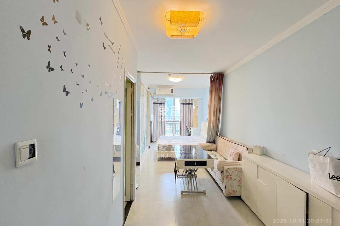 少帅府 2室1厅1卫 55.0万 少帅府 2室1厅1卫 55.0万客厅