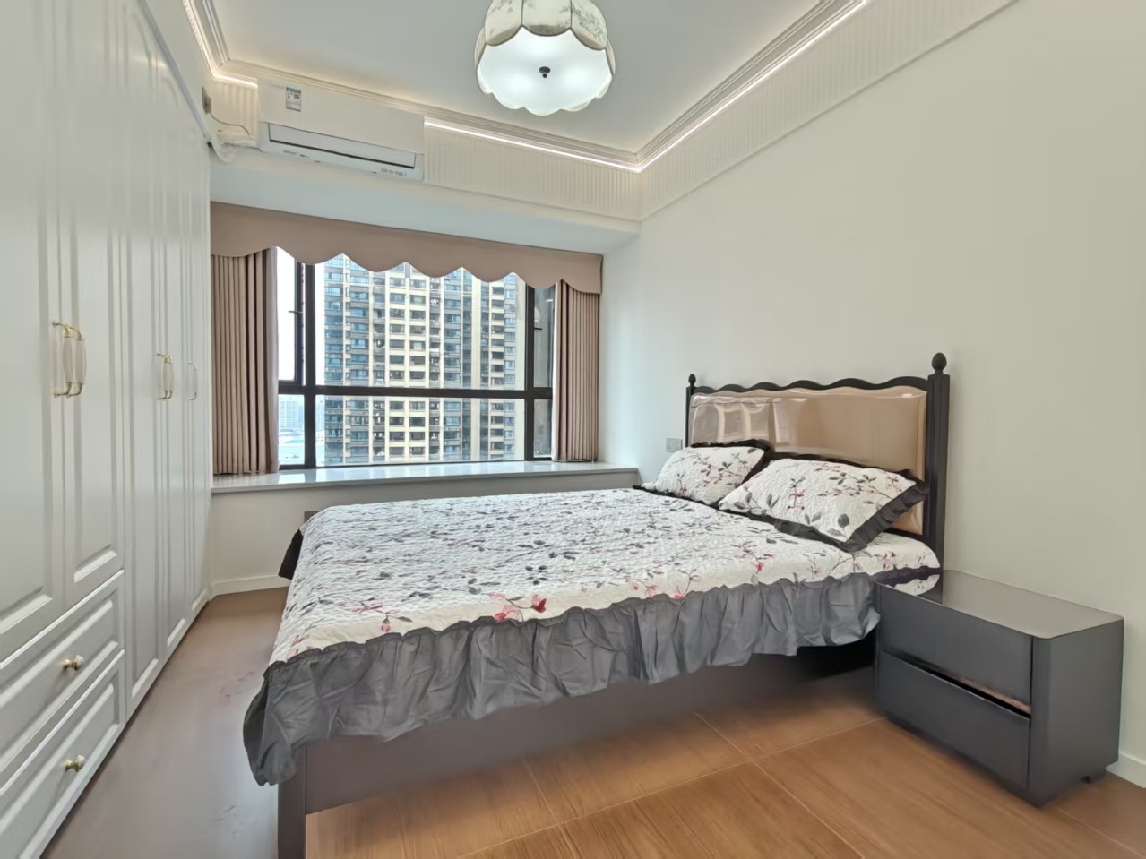 中房天玺湾  4室2厅2卫    96.8万室内图