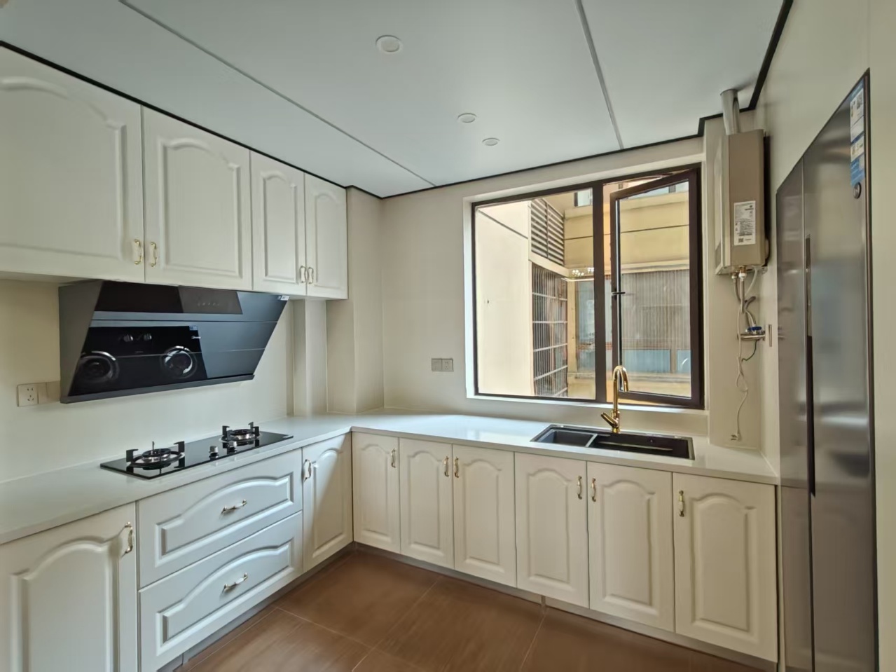 中房天玺湾  4室2厅2卫    96.8万室内图