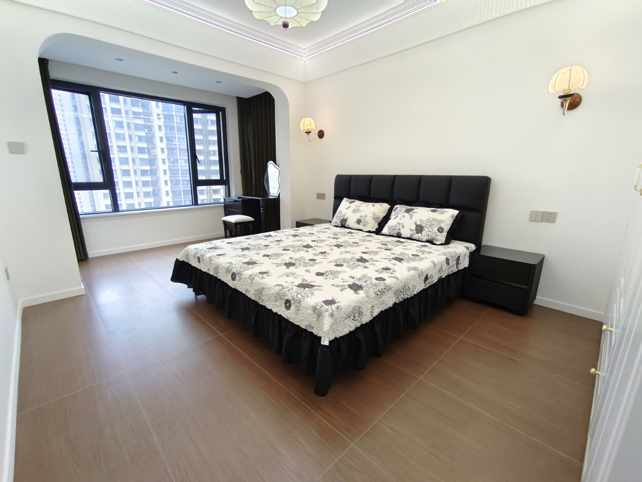 中房天玺湾  4室2厅2卫    96.8万室内图