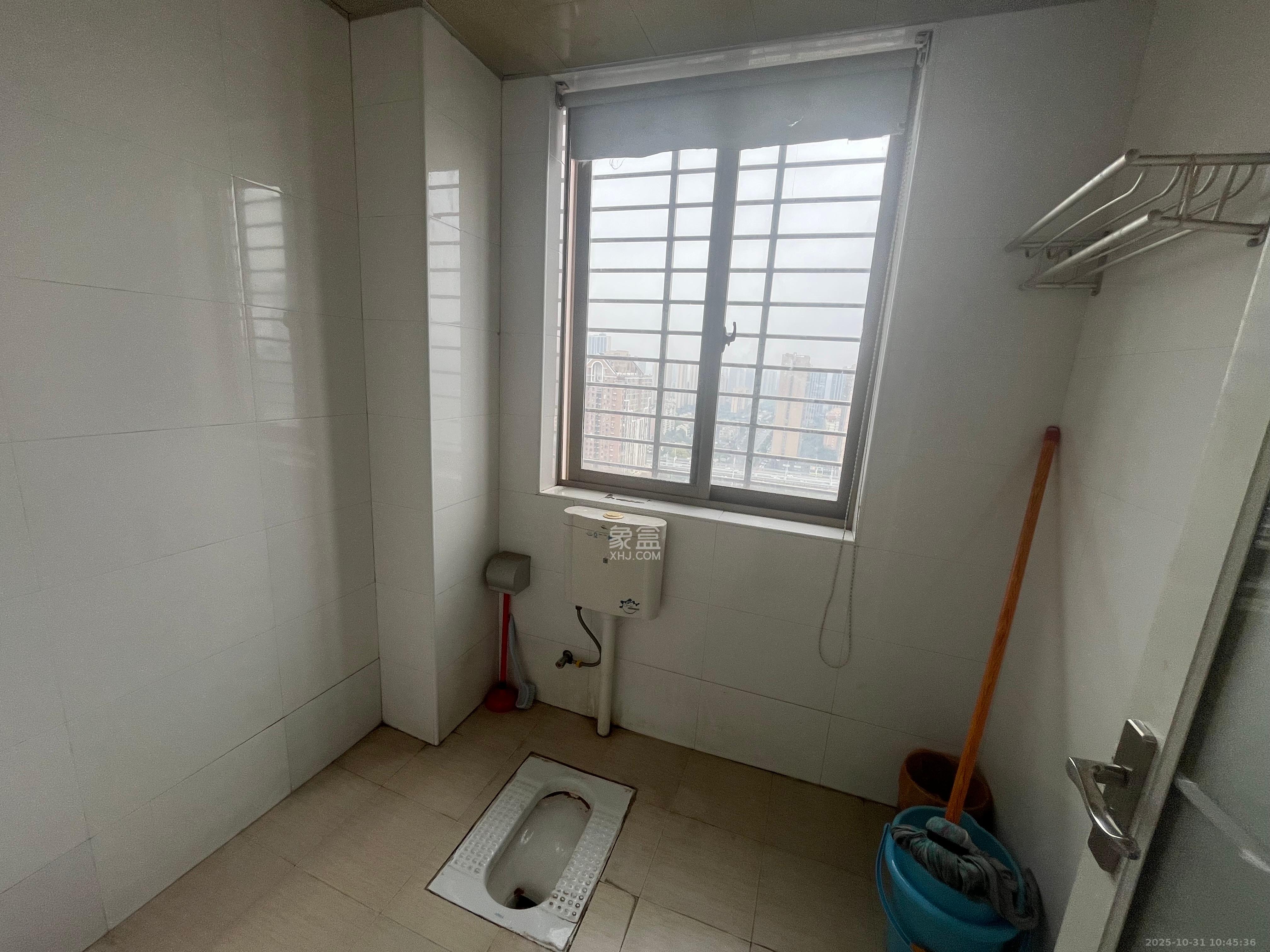 汇达国际公馆(汇达大厦) 2室2厅1卫 2100.0元/月 汇达国际公馆(汇达大厦) 2室2厅1卫 2100.0元/月室内图