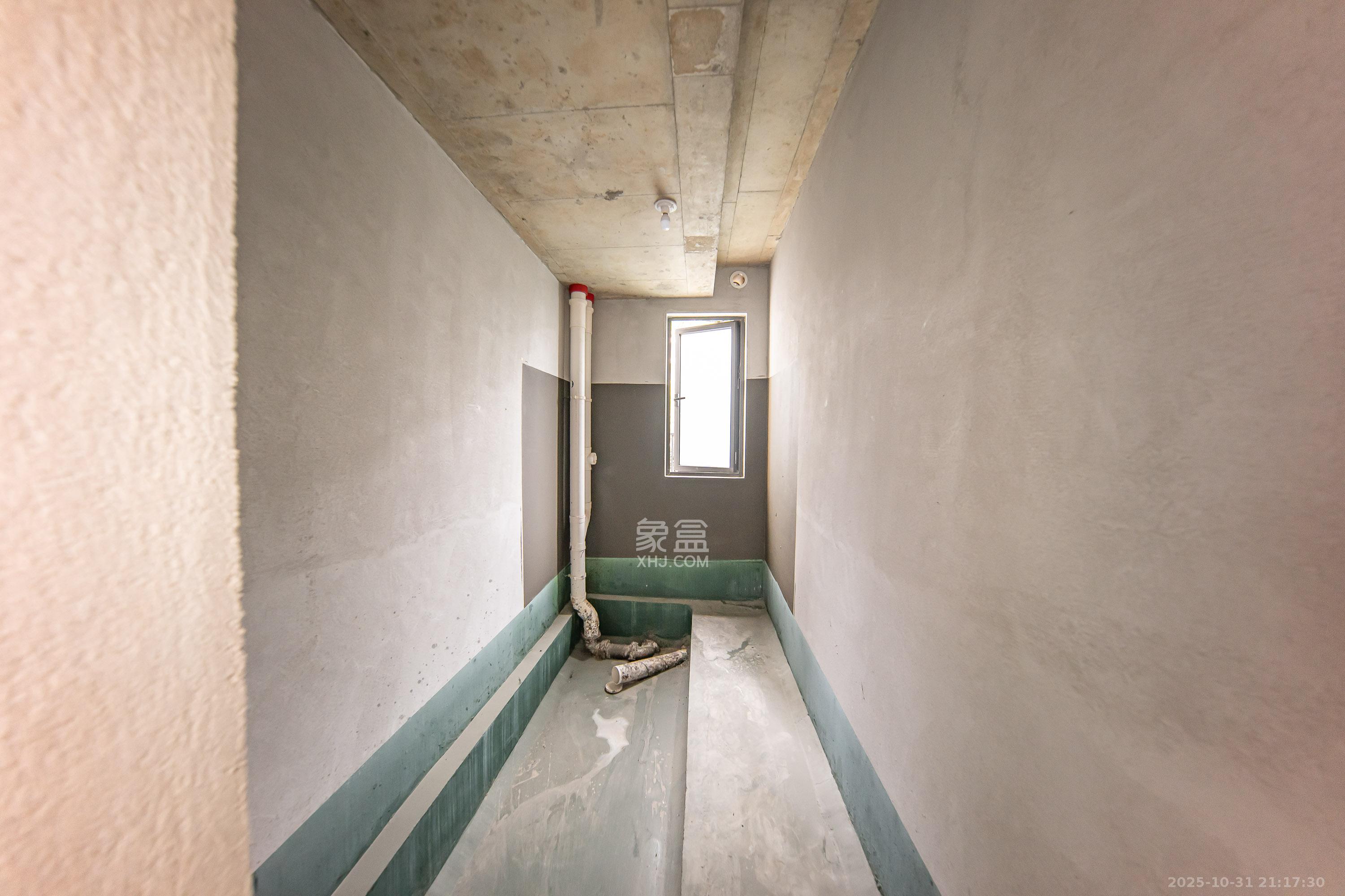 金茂长沙国际社区  4室2厅2卫    114.0万卫生间