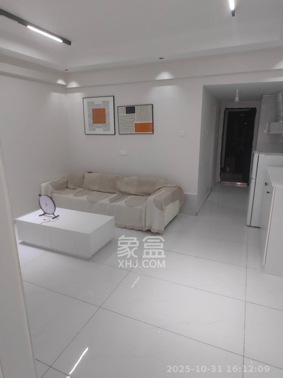 湖南信息大厦  1室0厅0卫    2450.0元/月 湖南信息大厦  1室0厅0卫    2450.0元/月