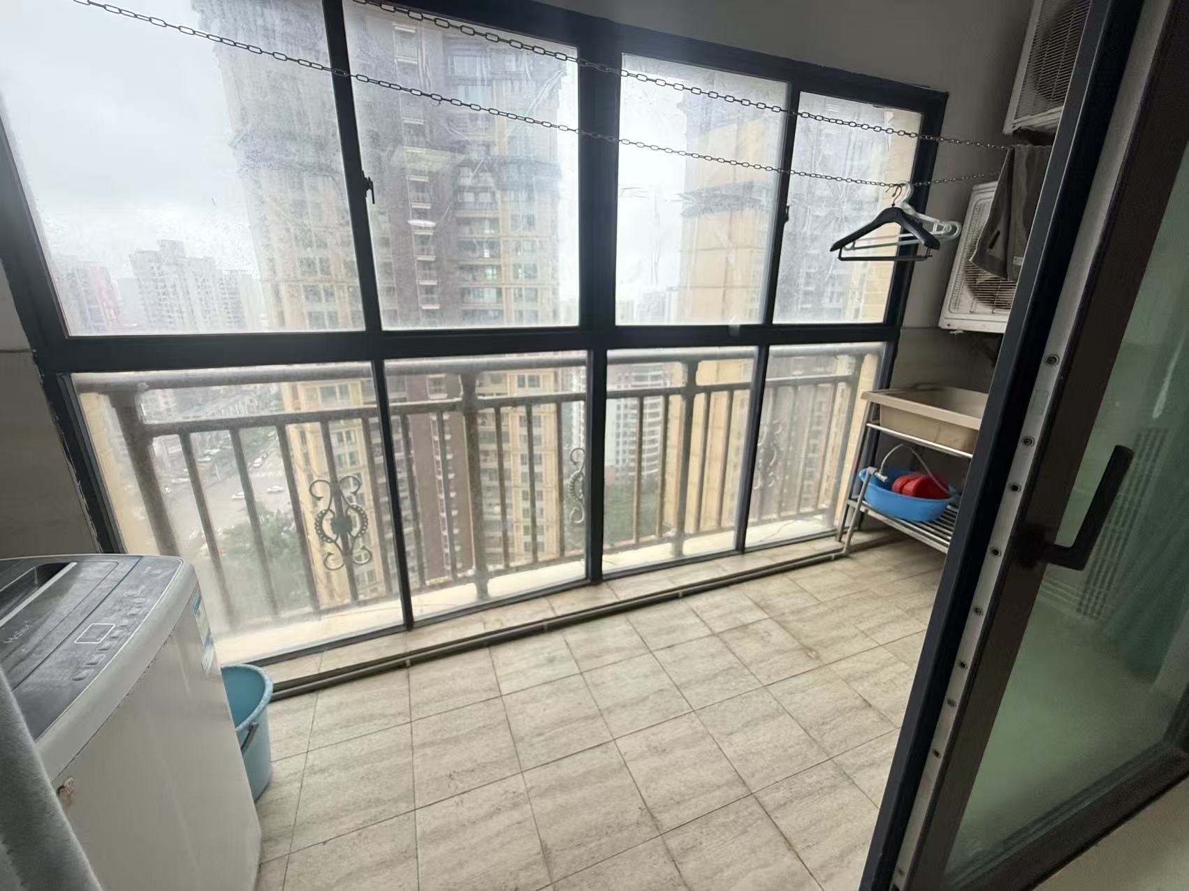 滨海豪庭 3室2厅2卫 3500.0元/月 滨海豪庭 3室2厅2卫 3500.0元/月室内图