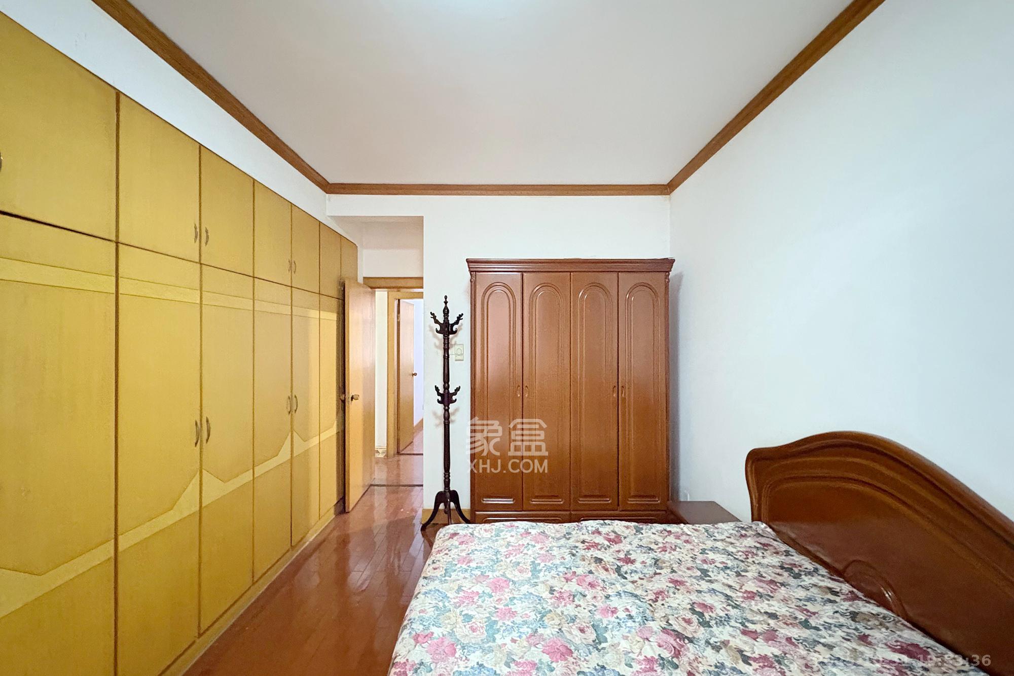 长沙晚报宿舍、晚报大厦 3室2厅2卫 106.0万 长沙晚报宿舍、晚报大厦 3室2厅2卫 106.0万卧室