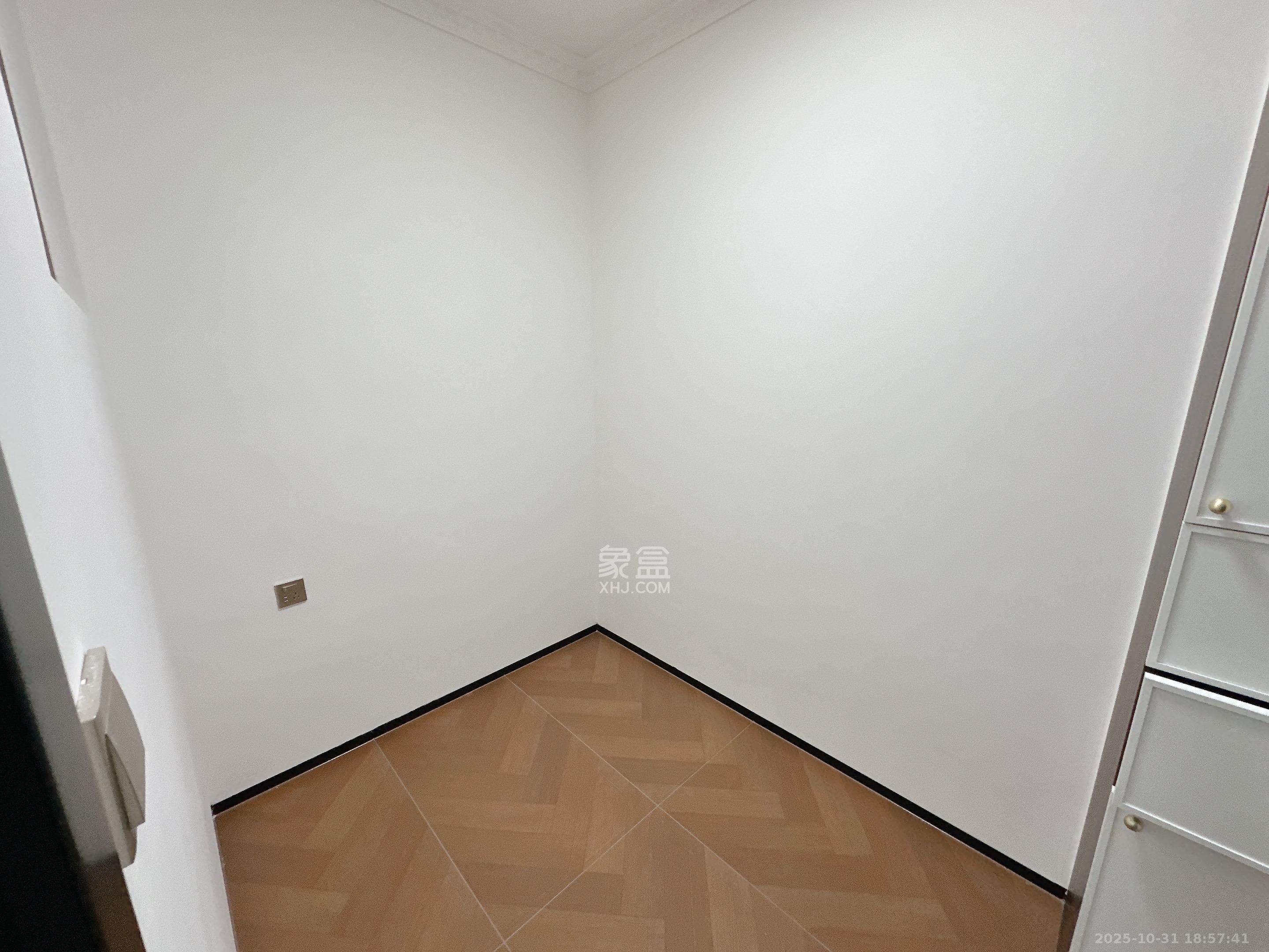 欧陆经典  2室1厅1卫    5500.0元/月 欧陆经典  2室1厅1卫    5500.0元/月室内图