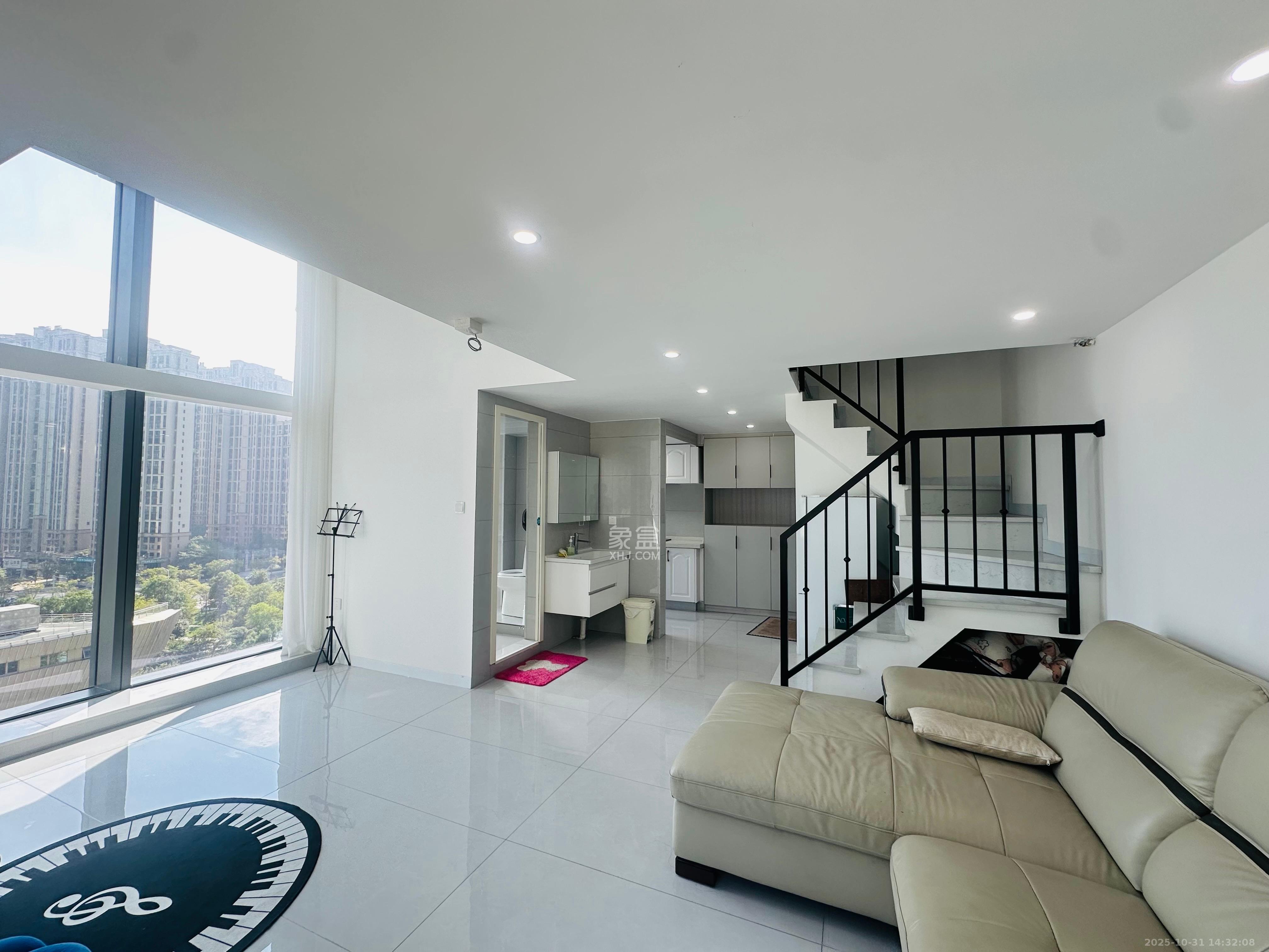 卓越中寰  2室1厅1卫    4500.0元/月室内图