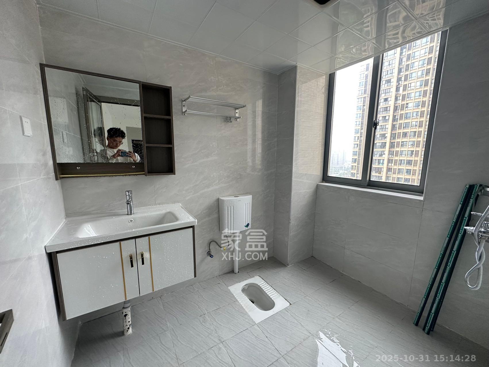 汇景豪庭  3室1厅1卫    2800.0元/月室内图