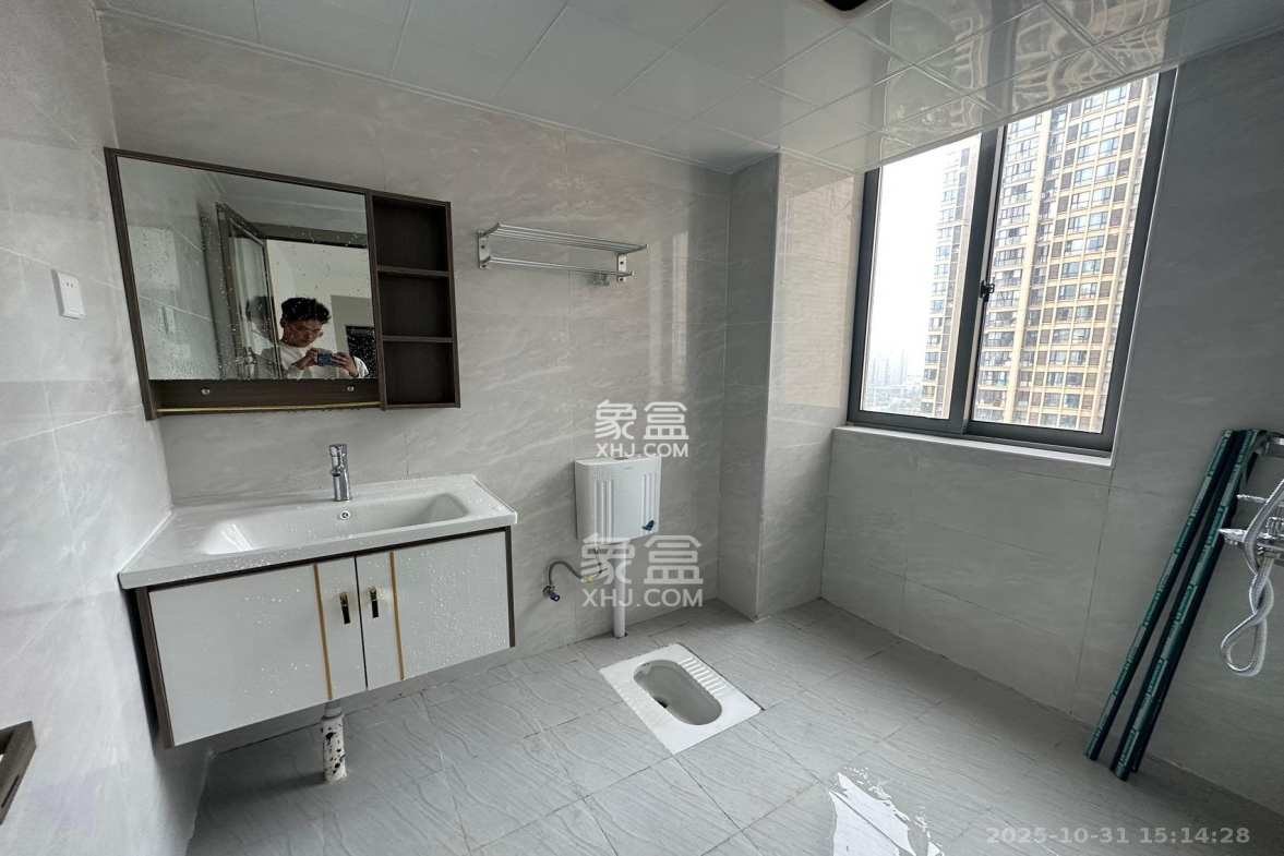 汇景豪庭 3室1厅1卫 2800.0元/月 汇景豪庭 3室1厅1卫 2800.0元/月室内图