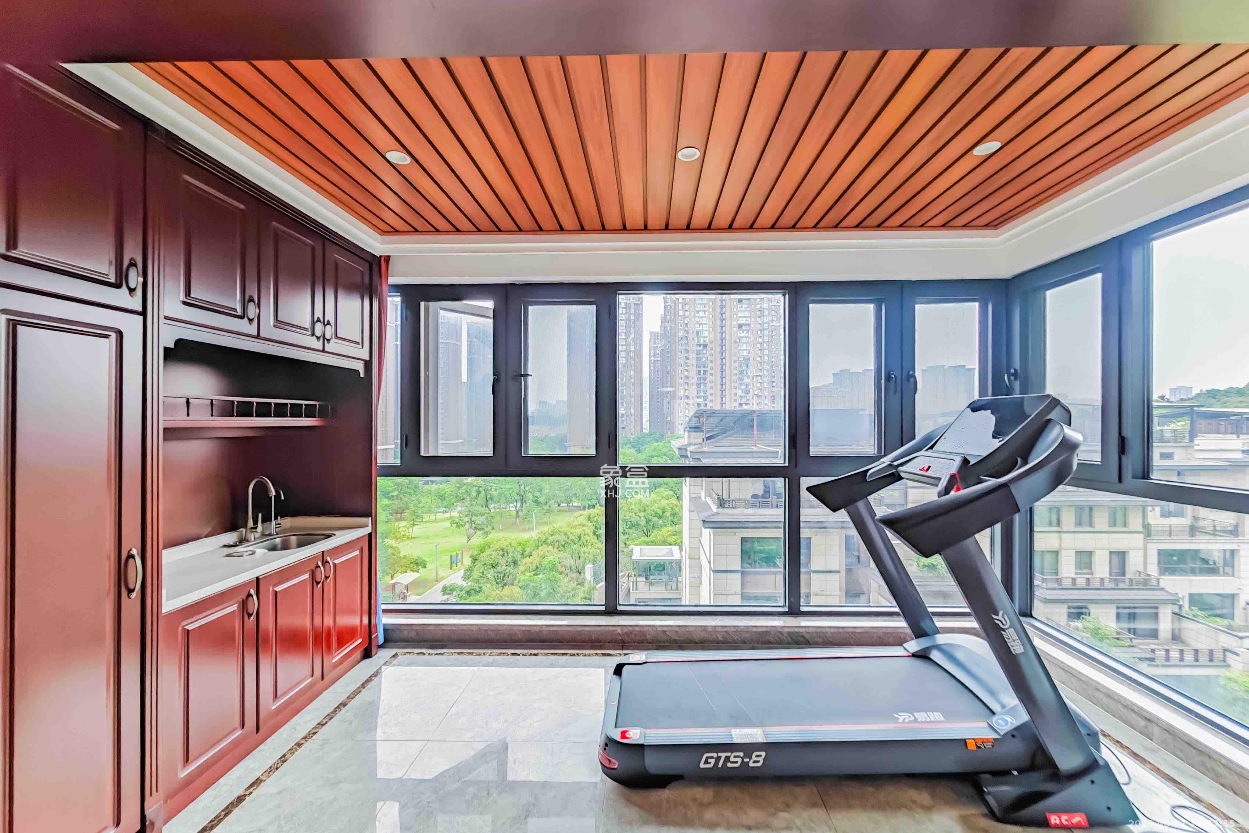 京武浪琴山一、二期  4室1厅2卫    10000.0元/月室内图