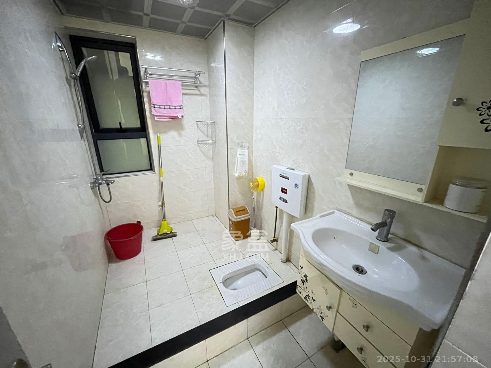 奥克斯广场  2室1厅1卫    2500.0元/月室内图