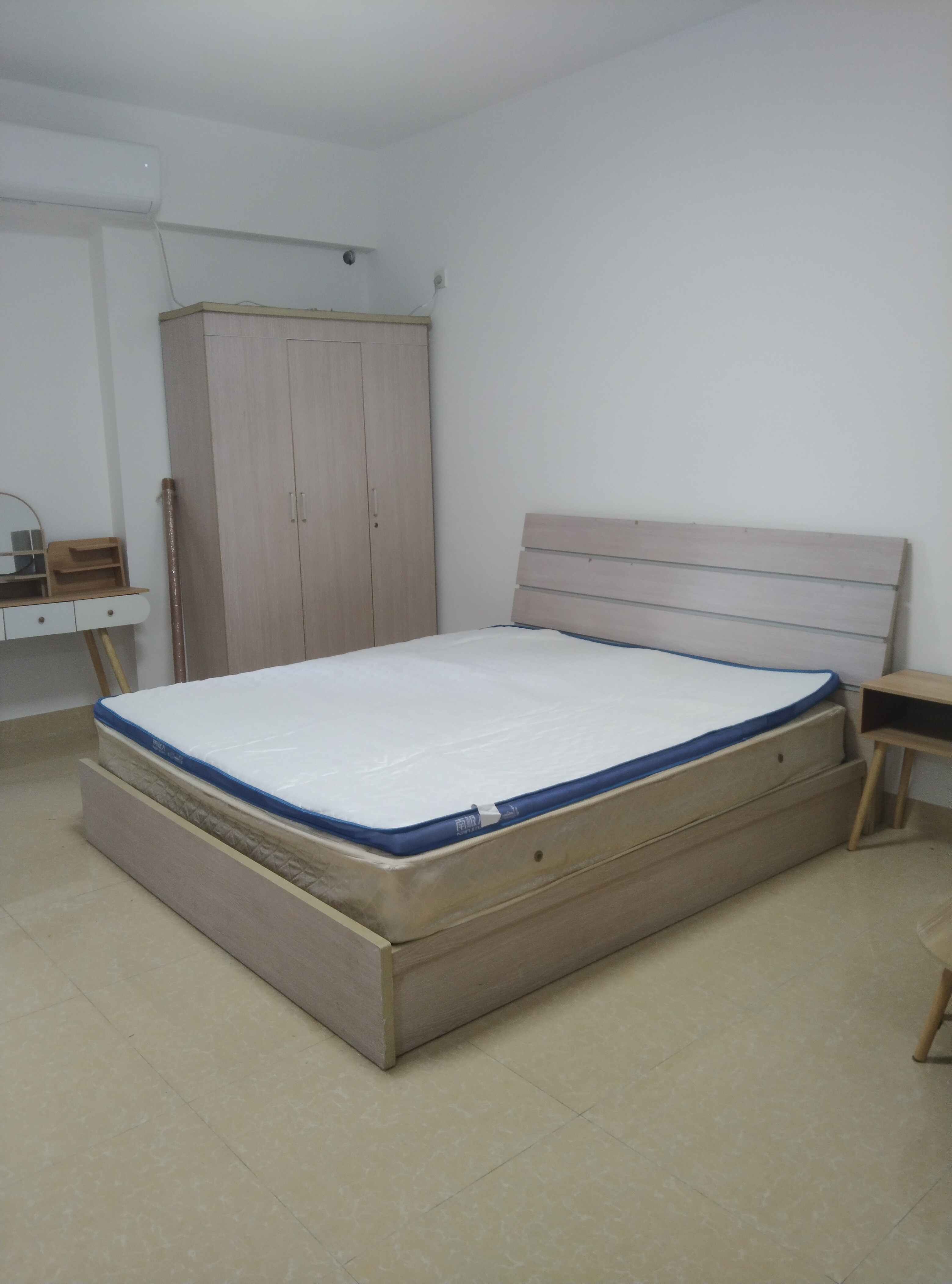 华林广场  1室0厅0卫    1600.0元/月室内图