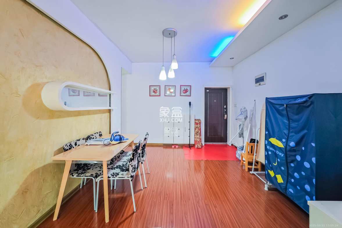 白沙湾嘉园  2室2厅1卫    85.0万 白沙湾嘉园  2室2厅1卫    85.0万客厅