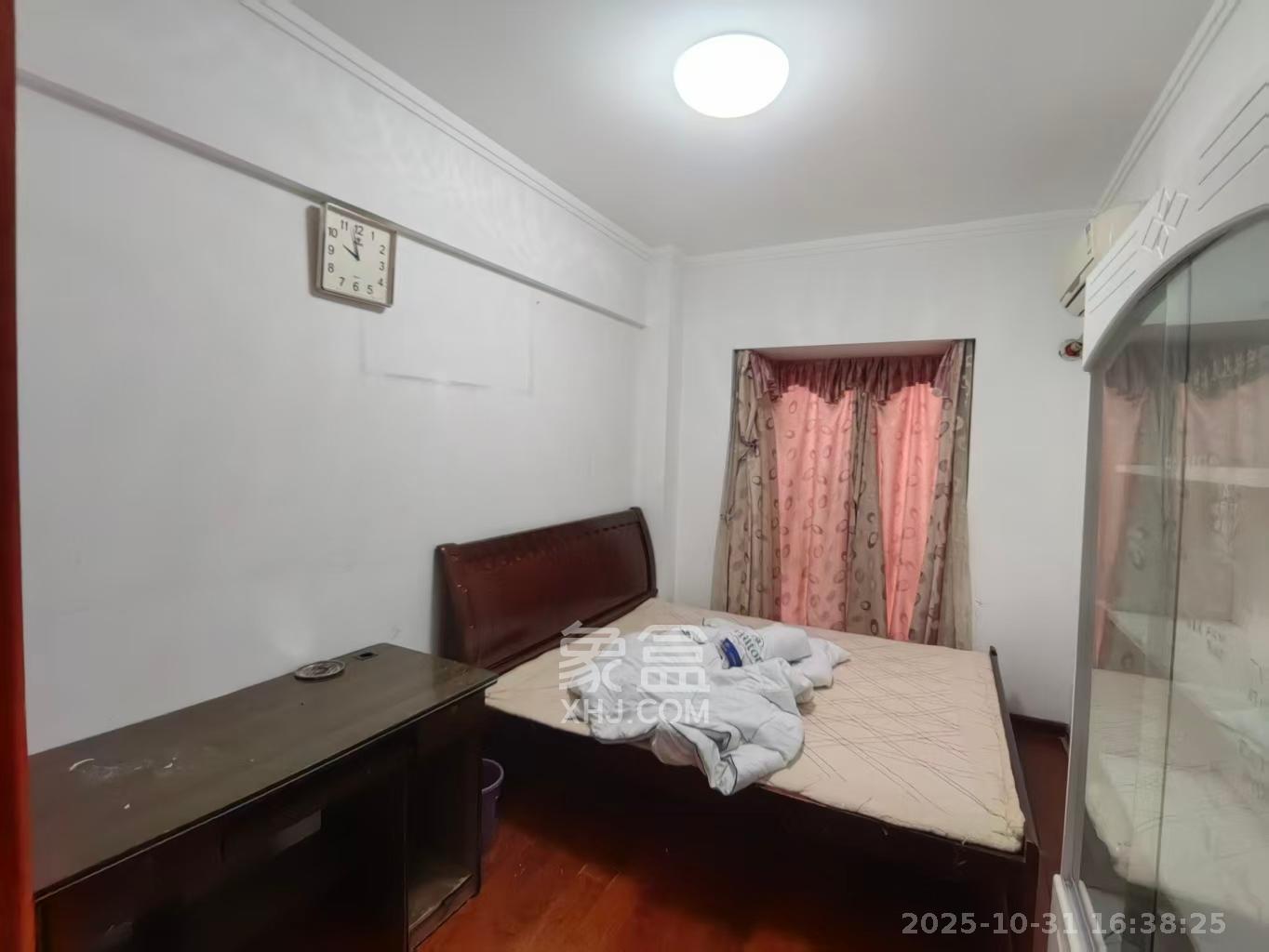 圣力华苑  3室2厅2卫    1700.0元/月室内图