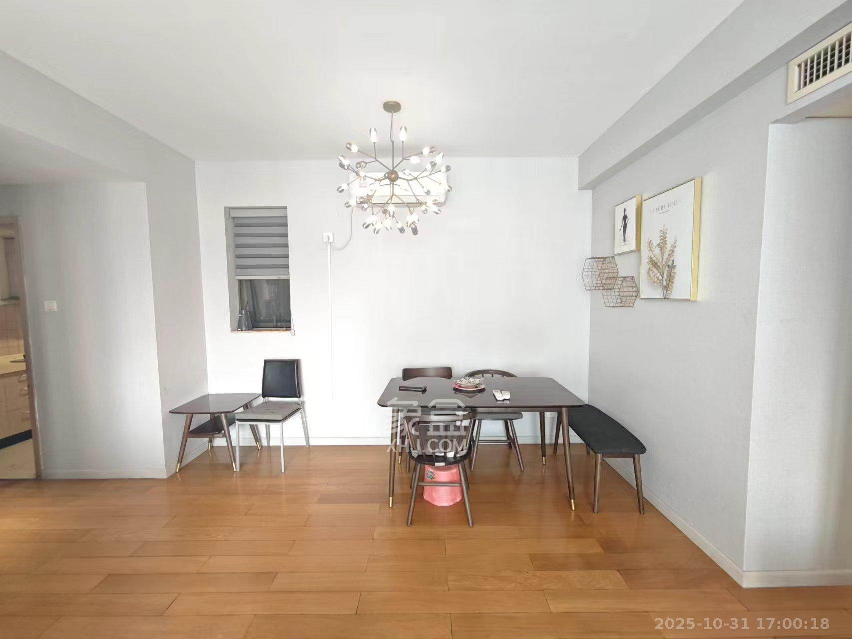 盛世美居荷园 3室2厅2卫 3300.0元/月 盛世美居荷园 3室2厅2卫 3300.0元/月室内图