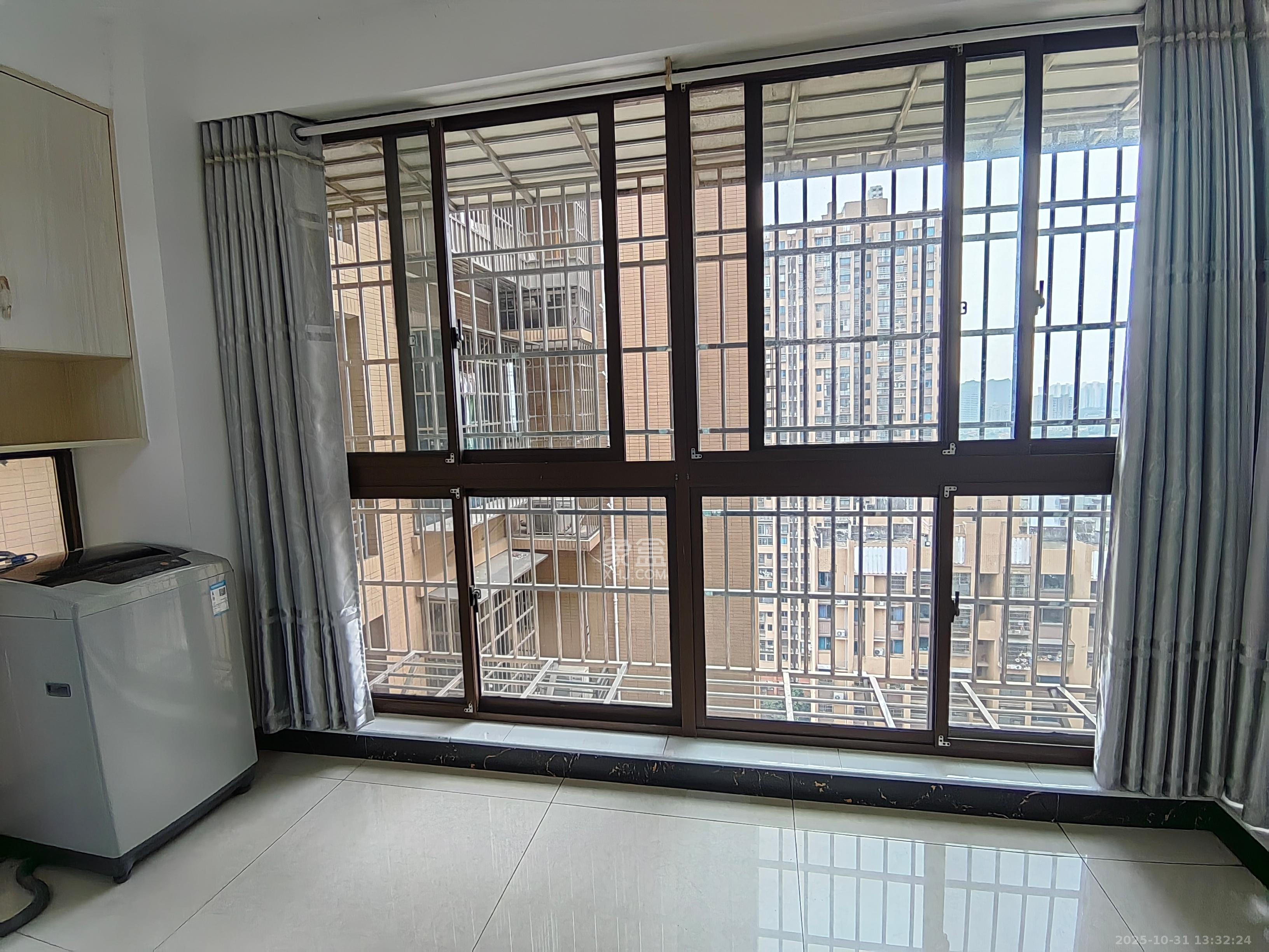 盛地春天里  3室2厅1卫    1350.0元/月 盛地春天里  3室2厅1卫    1350.0元/月室内图