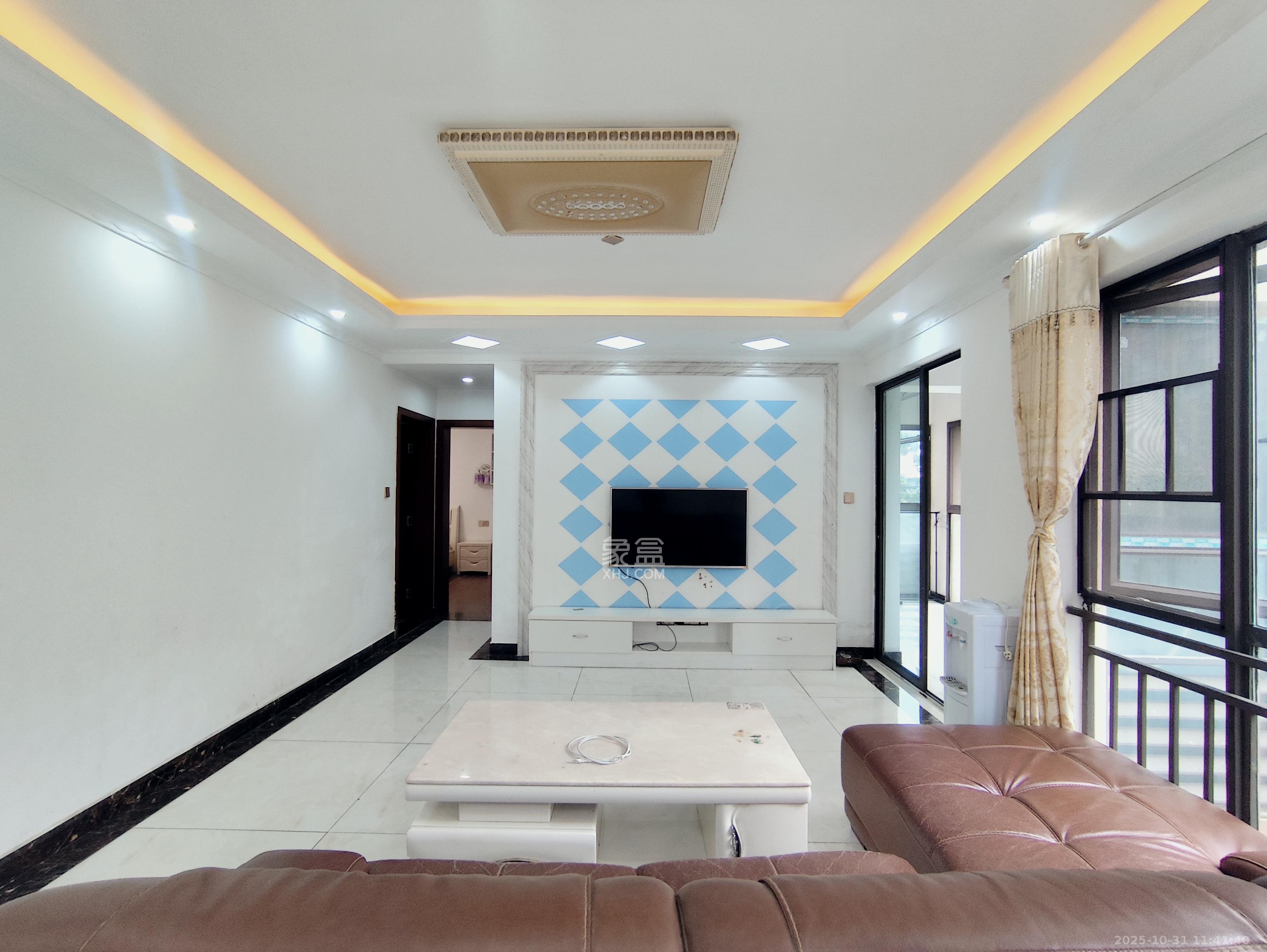 旭辉华庭  3室2厅2卫    2000.0元/月 旭辉华庭  3室2厅2卫    2000.0元/月室内图