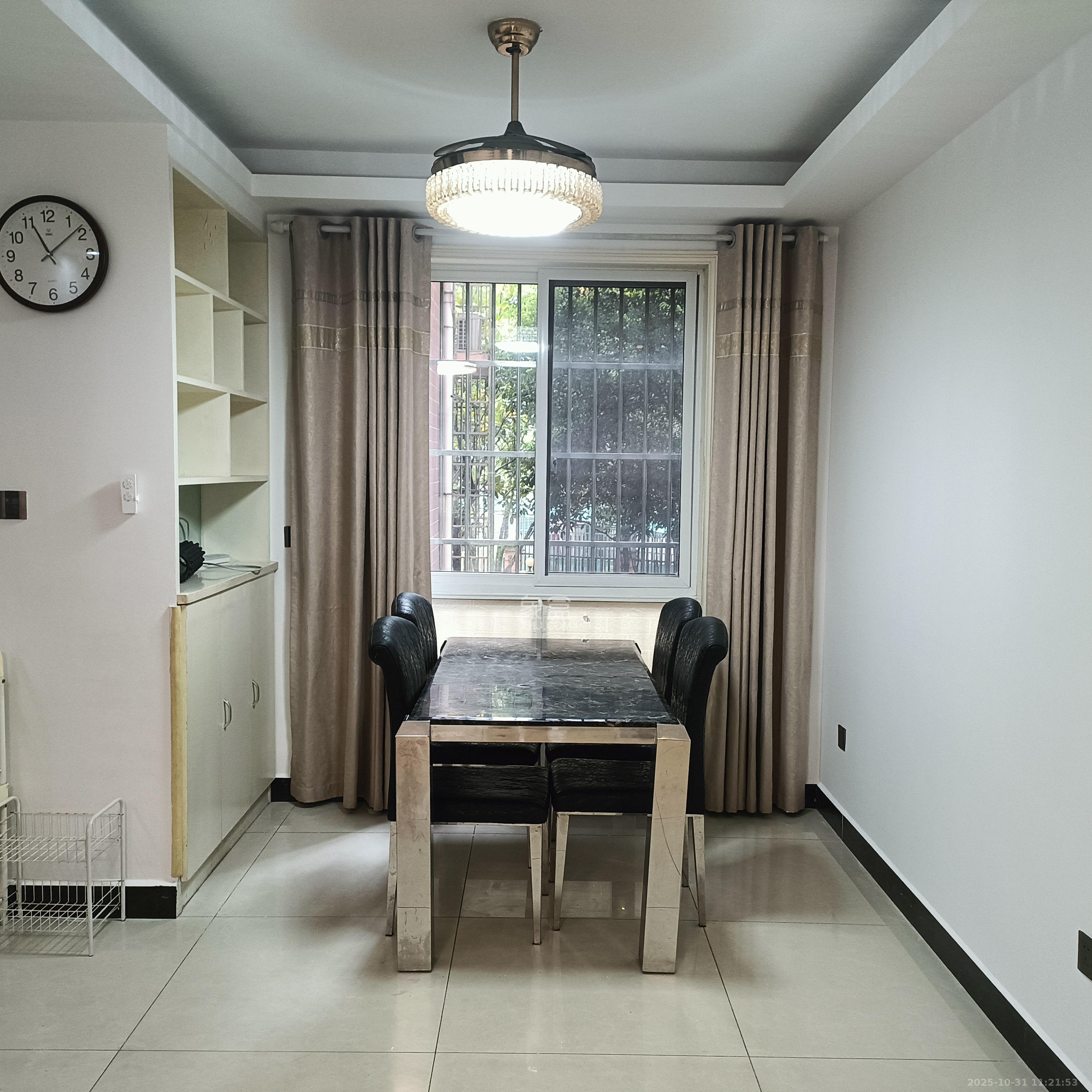 鑫科明珠  3室2厅2卫    2500.0元/月 鑫科明珠  3室2厅2卫    2500.0元/月室内图