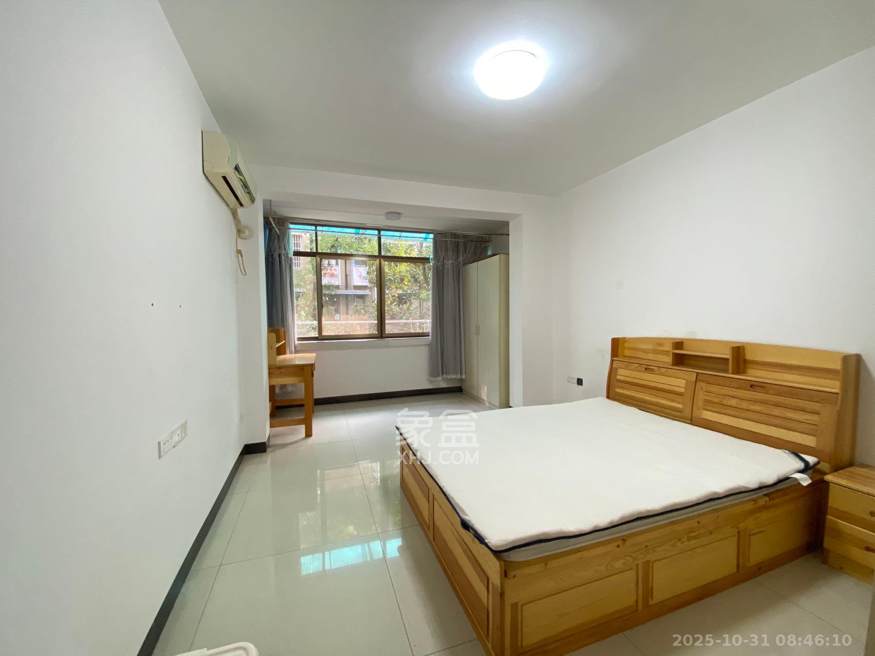 牛婆塘社区  1室0厅0卫    1200.0元/月室内图