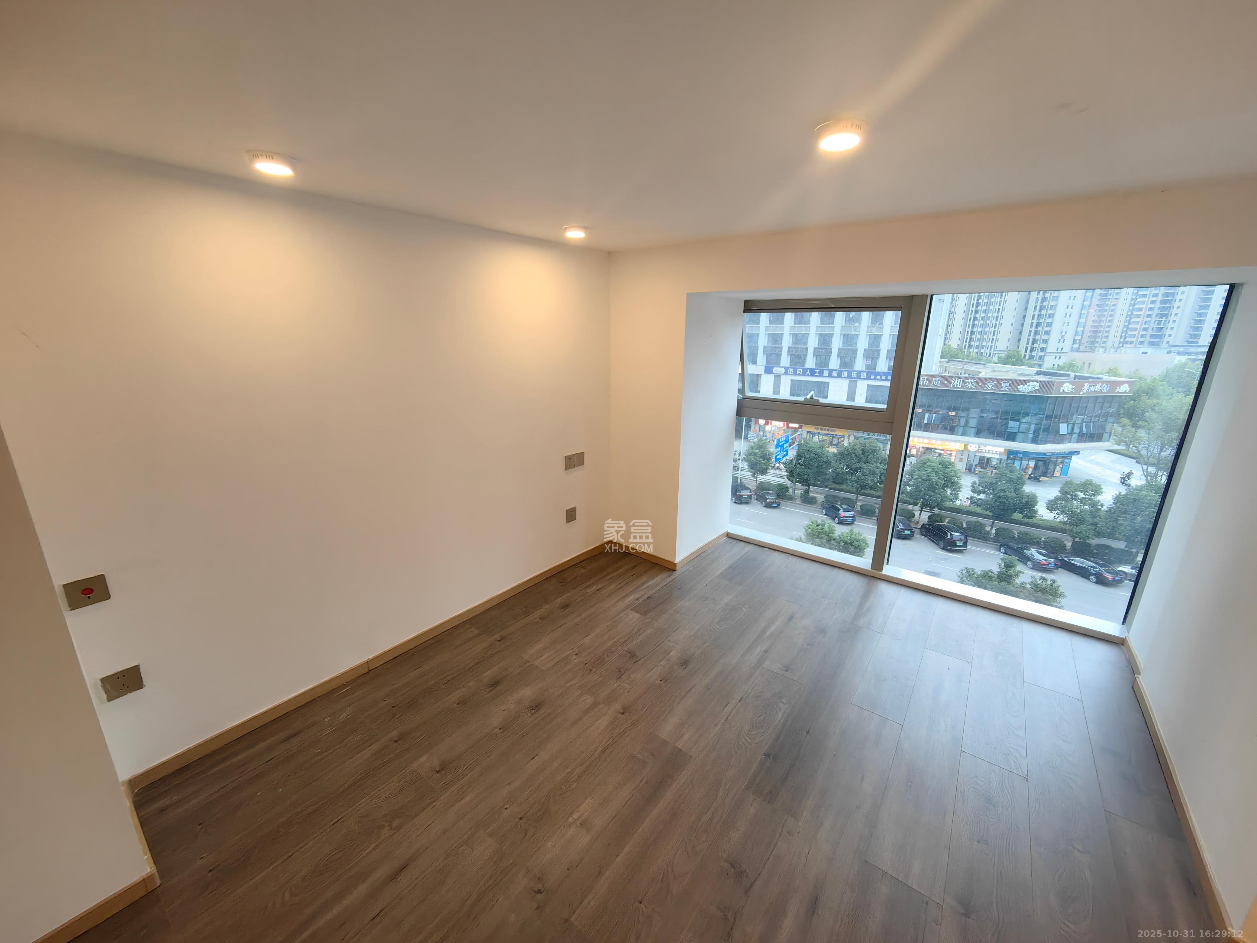 正荣梅溪紫阙台  2室1厅1卫    1500.0元/月 正荣梅溪紫阙台  2室1厅1卫    1500.0元/月室内图