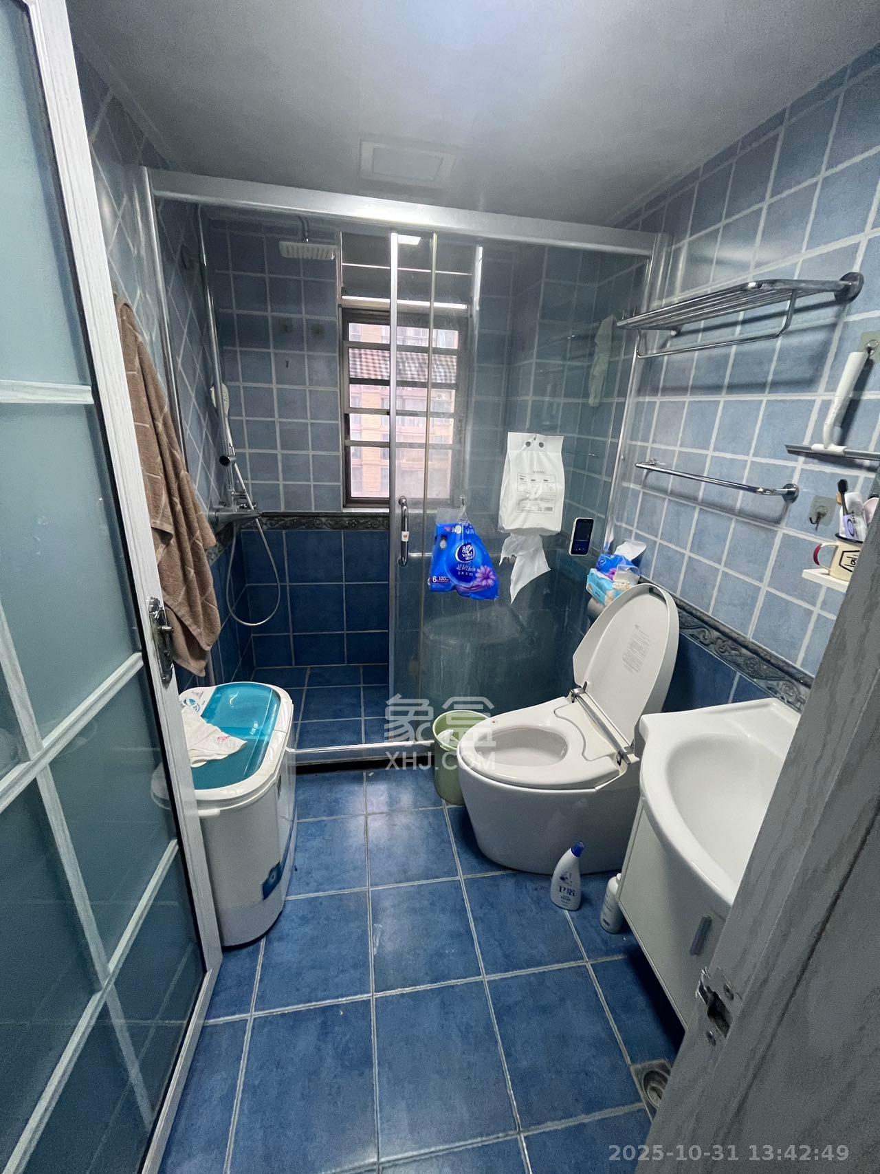 江山帝景雅典  3室2厅2卫    3400.0元/月室内图