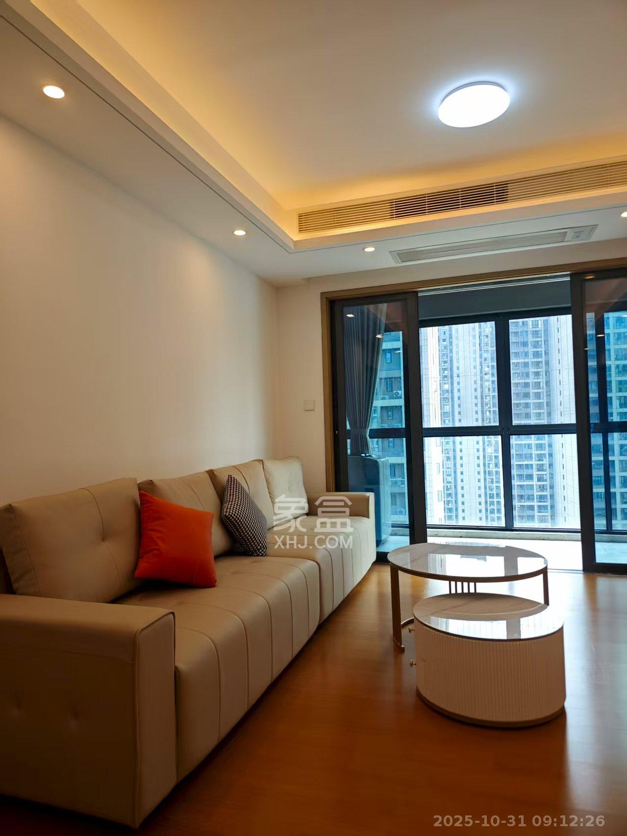 清控湖山雅居南区  3室2厅2卫    2600.0元/月 清控湖山雅居南区  3室2厅2卫    2600.0元/月