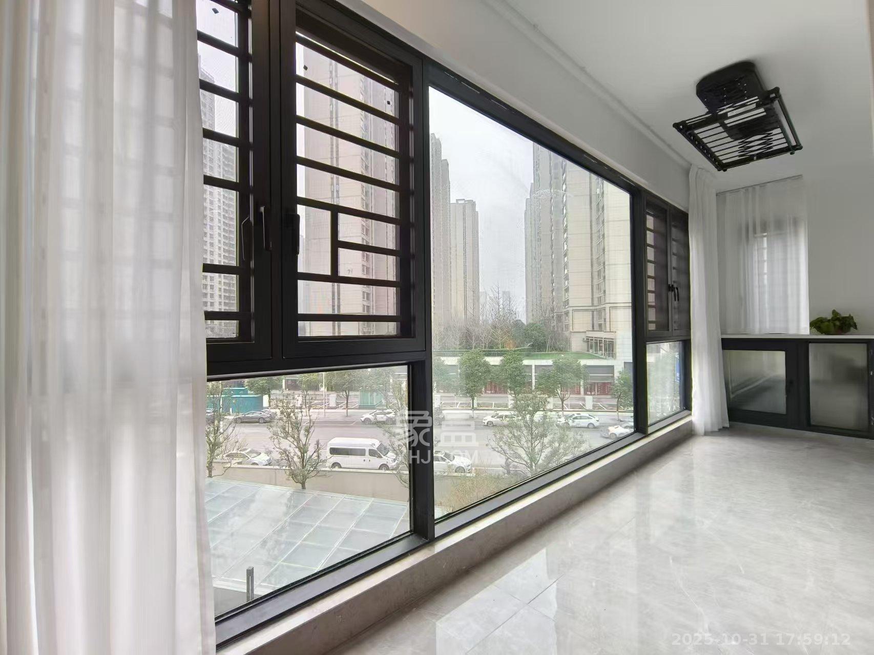 卓越中寰 4室2厅2卫 4800.0元/月 卓越中寰 4室2厅2卫 4800.0元/月室内图