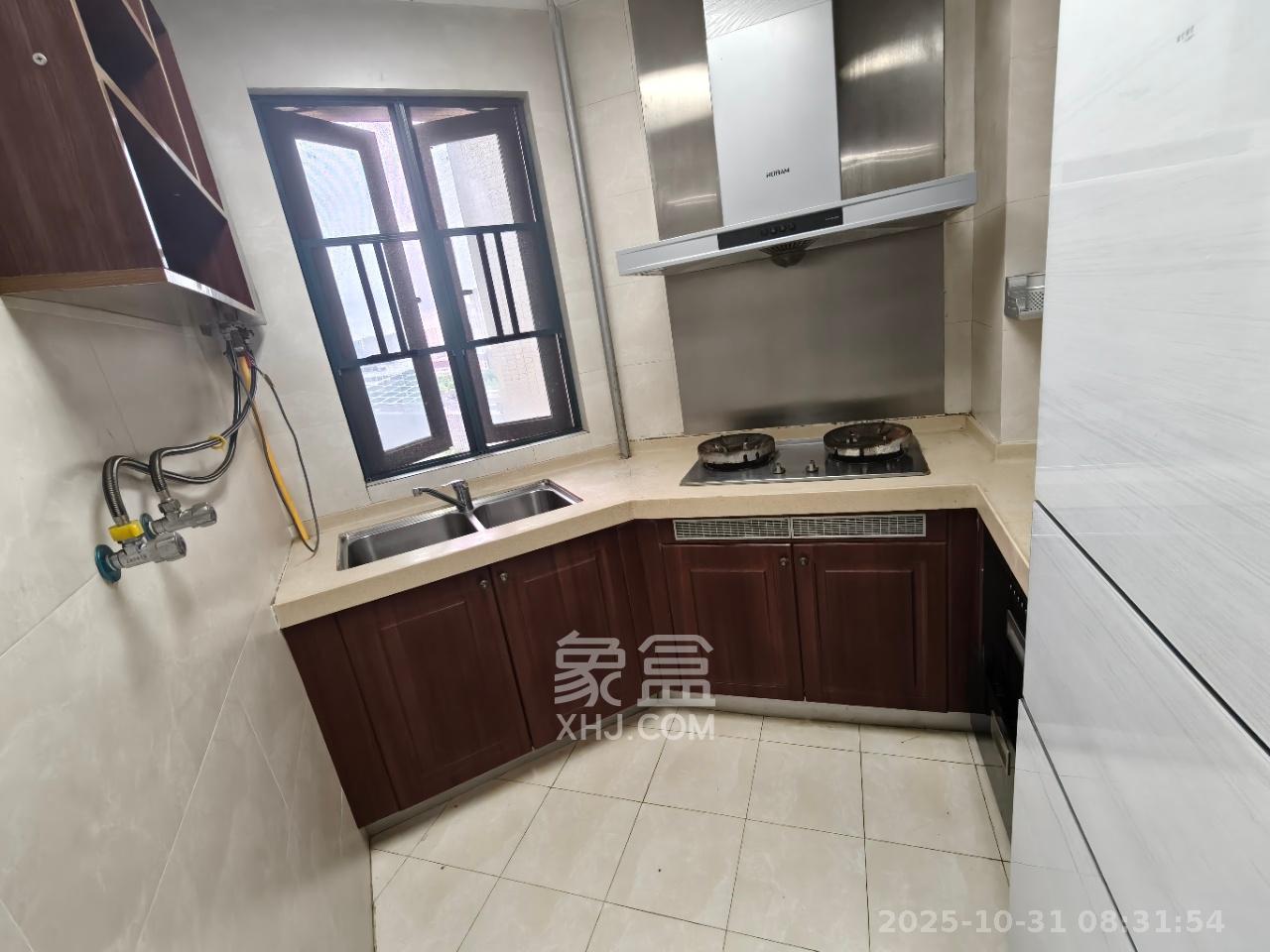 恒大翡翠华庭  2室2厅1卫    2000.0元/月室内图