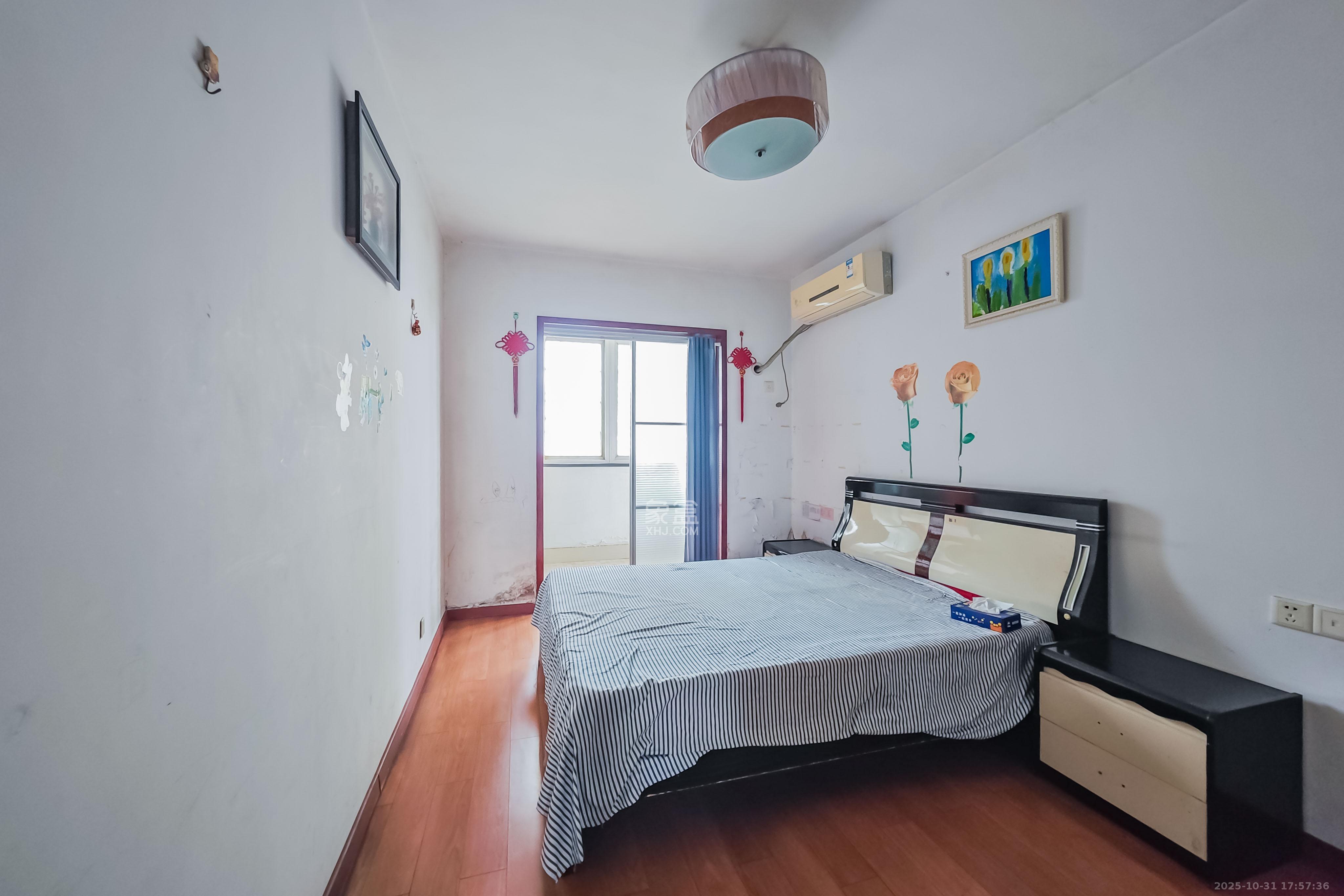 鑫兴佳园  2室2厅1卫    80.0万卧室