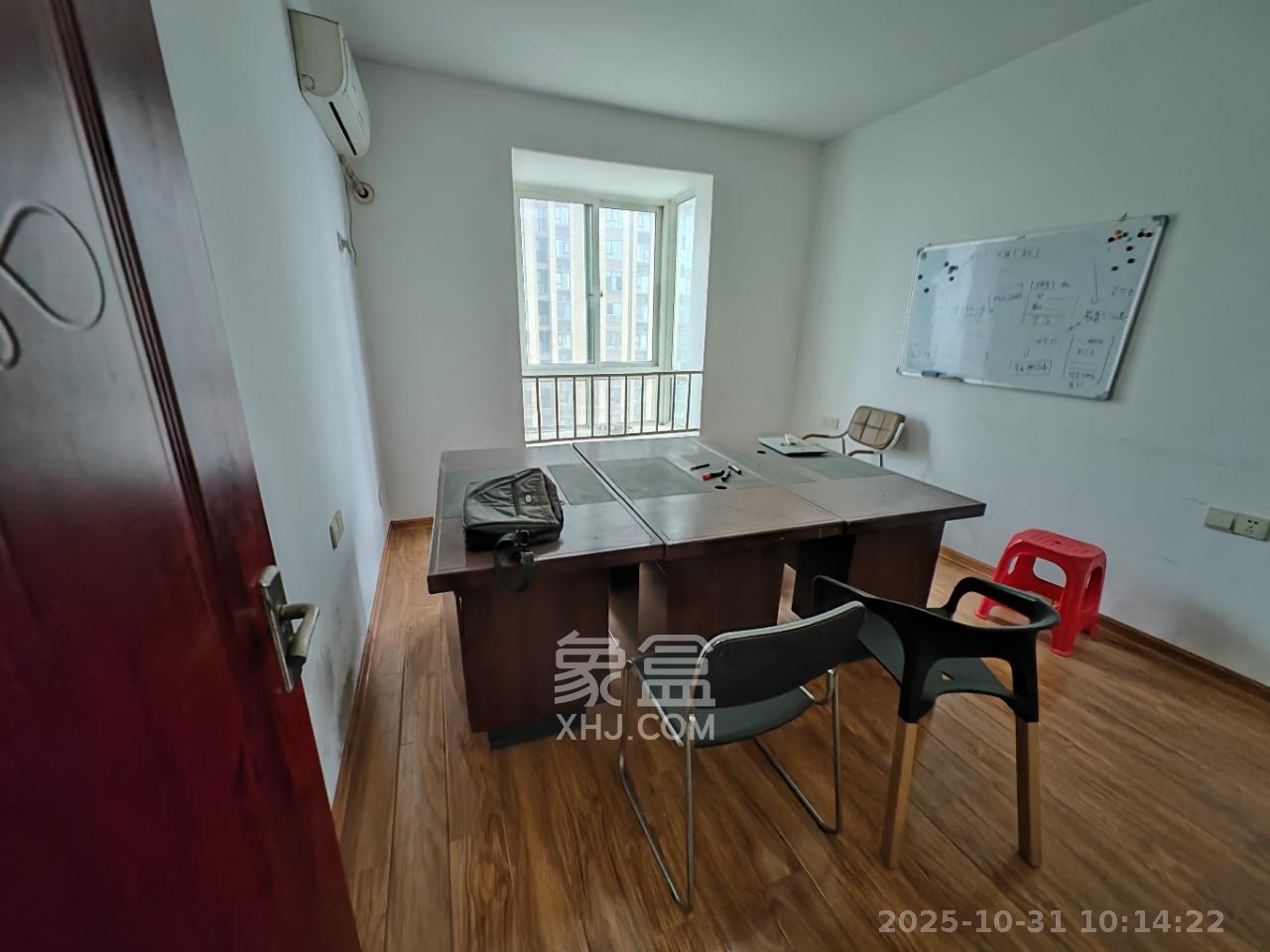 汇都公寓  3室2厅1卫    2600.0元/月室内图