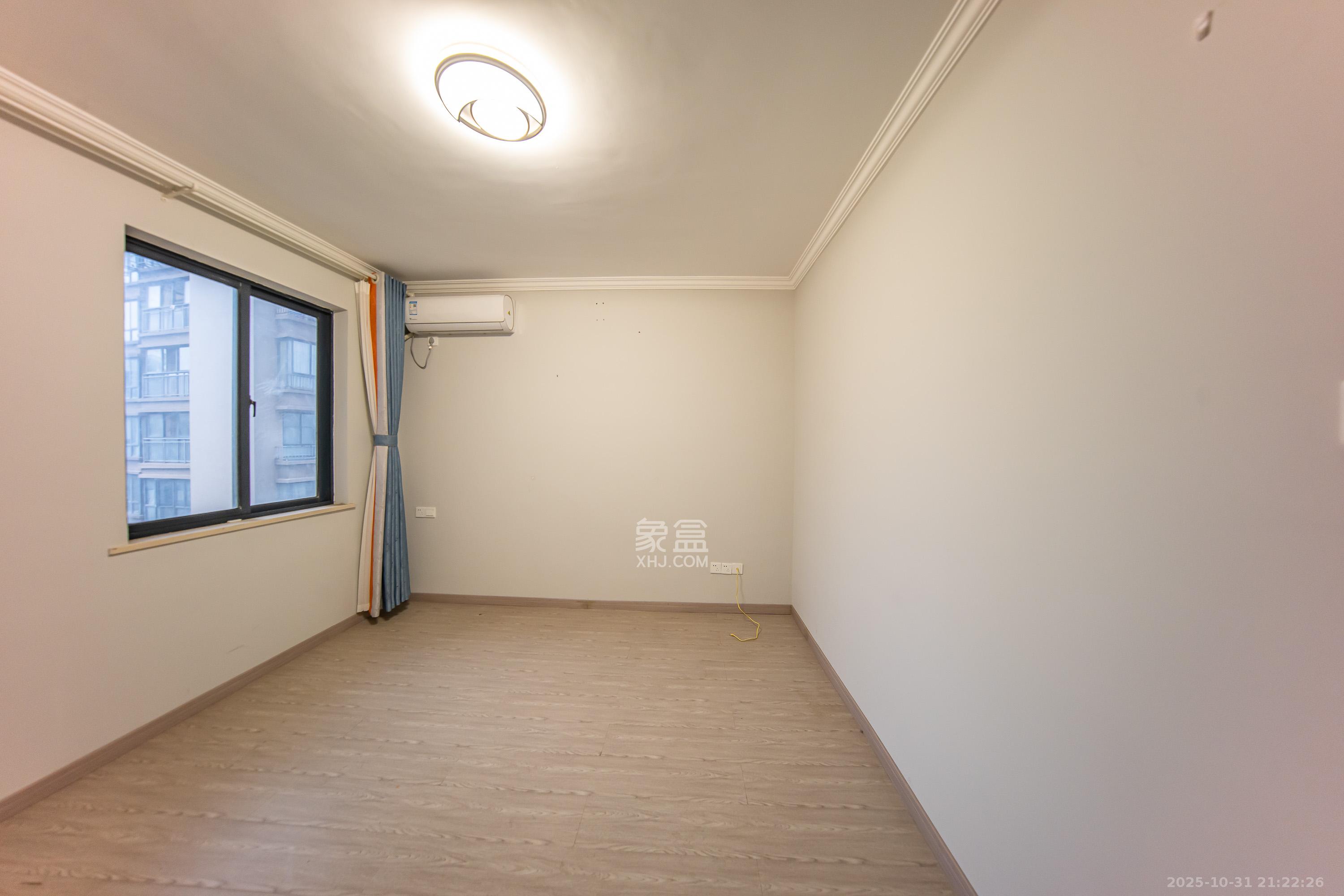 中建麓山和苑 3室2厅2卫 82.0万 中建麓山和苑 3室2厅2卫 82.0万卧室