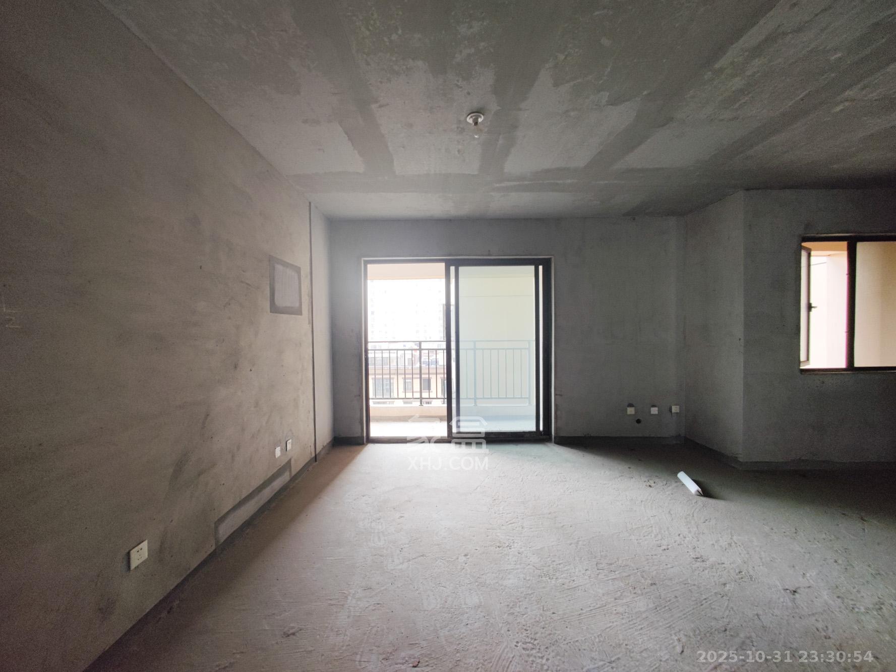 合能枫丹丽舍（柏悦名苑)  4室2厅2卫    125.0万