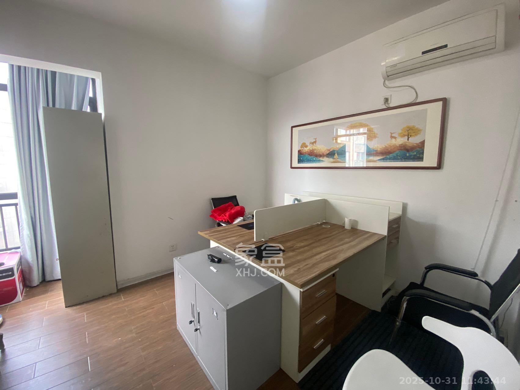 达美D6区  4室2厅2卫    4000.0元/月室内图