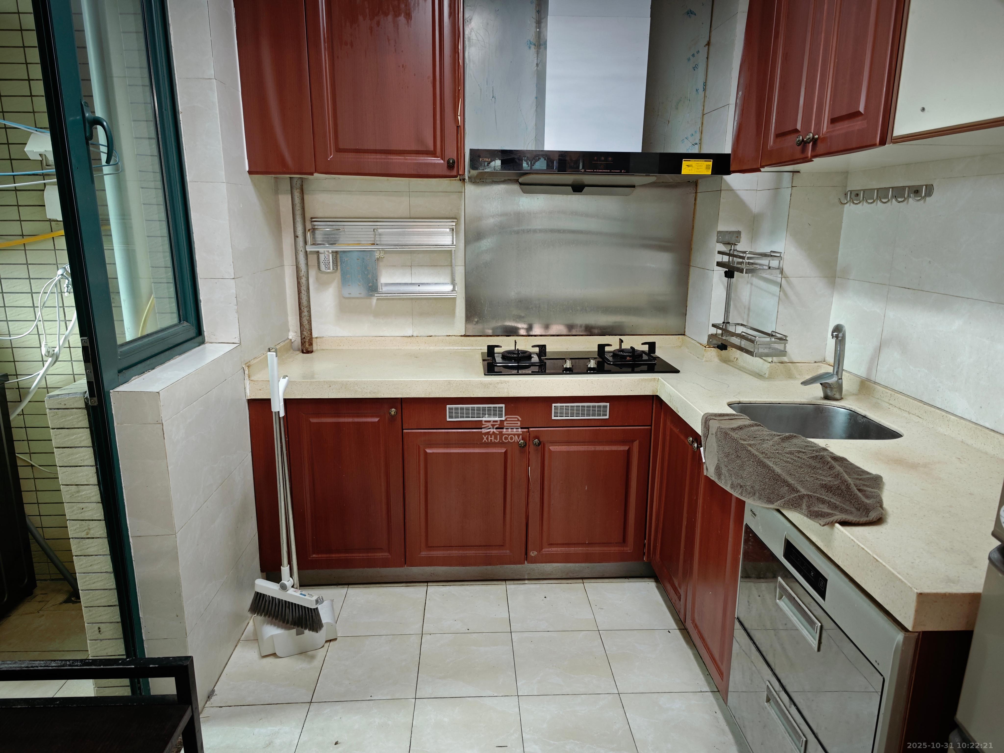 恒大华府  2室2厅1卫    2300.0元/月室内图