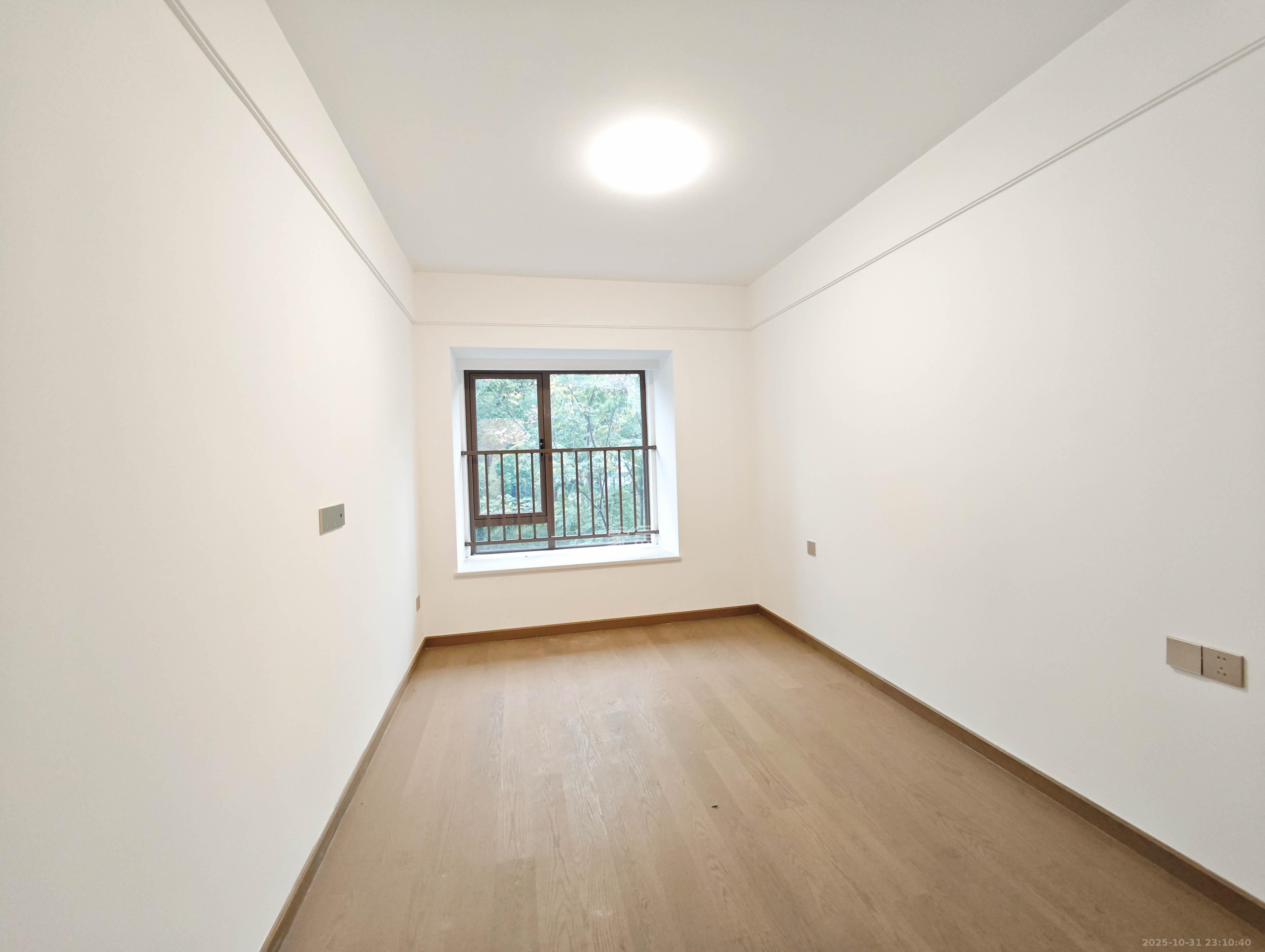 弘阳阳光城天宸府 4室2厅2卫 195.0万 弘阳阳光城天宸府 4室2厅2卫 195.0万卧室