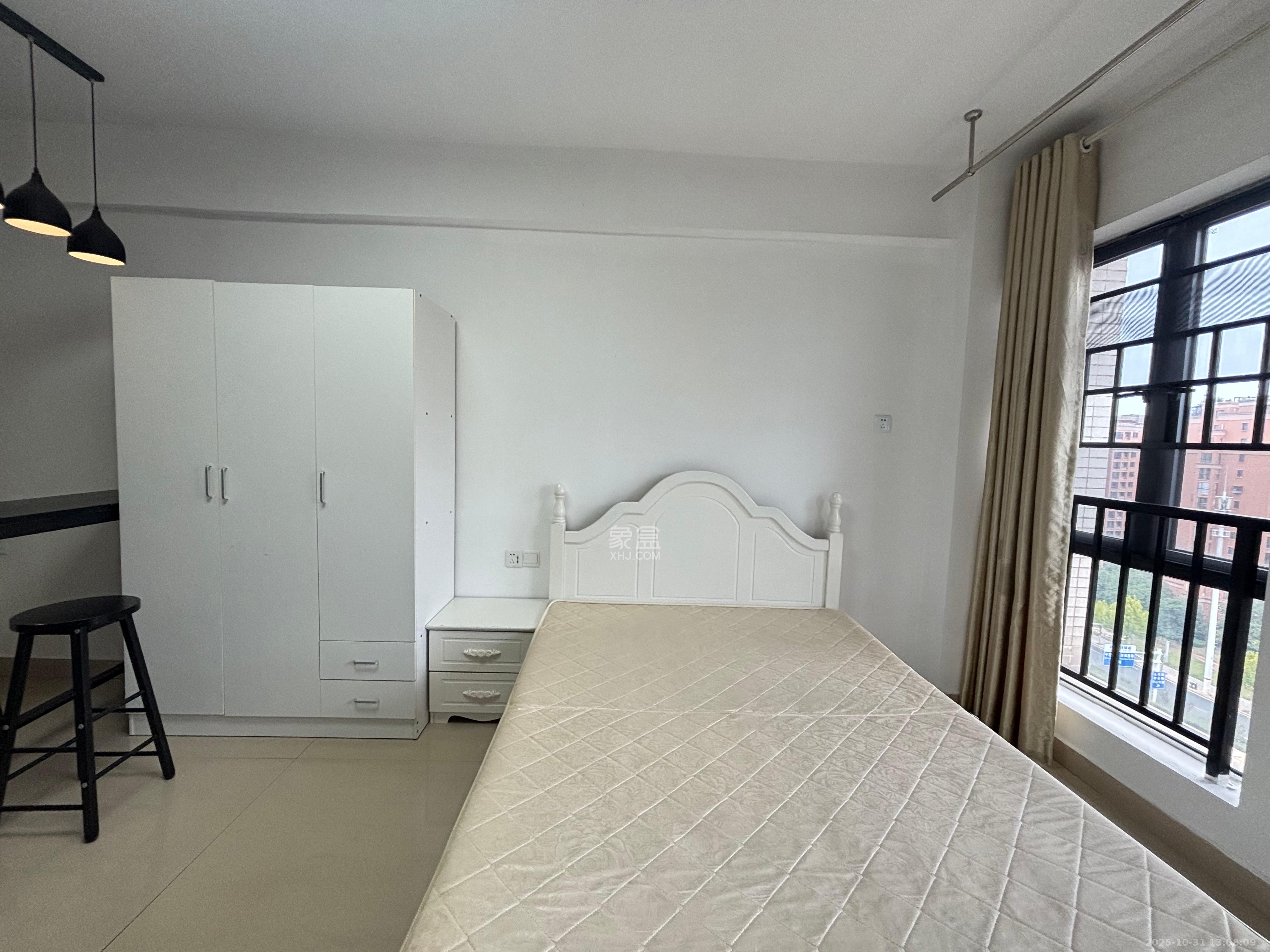 中建芙蓉工社 1室1厅1卫 1100.0元/月 中建芙蓉工社 1室1厅1卫 1100.0元/月室内图