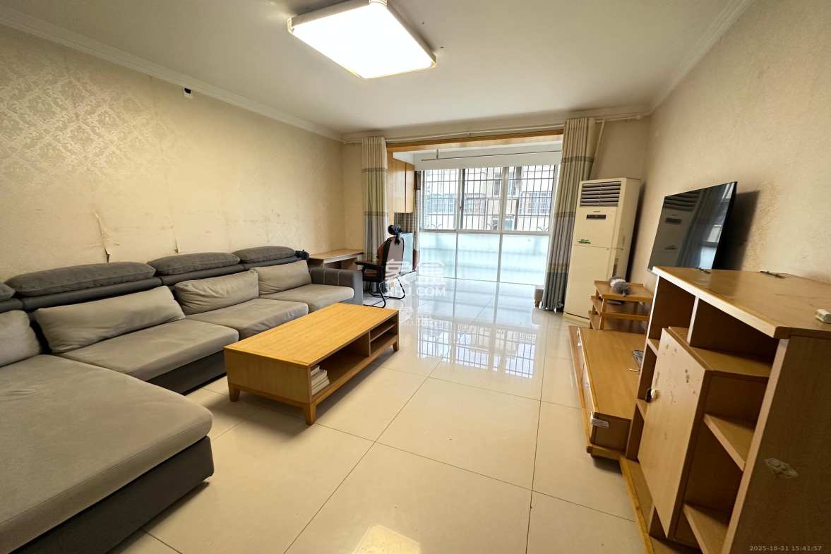 鄱阳小区 2室2厅1卫 1500.0元/月 鄱阳小区 2室2厅1卫 1500.0元/月室内图