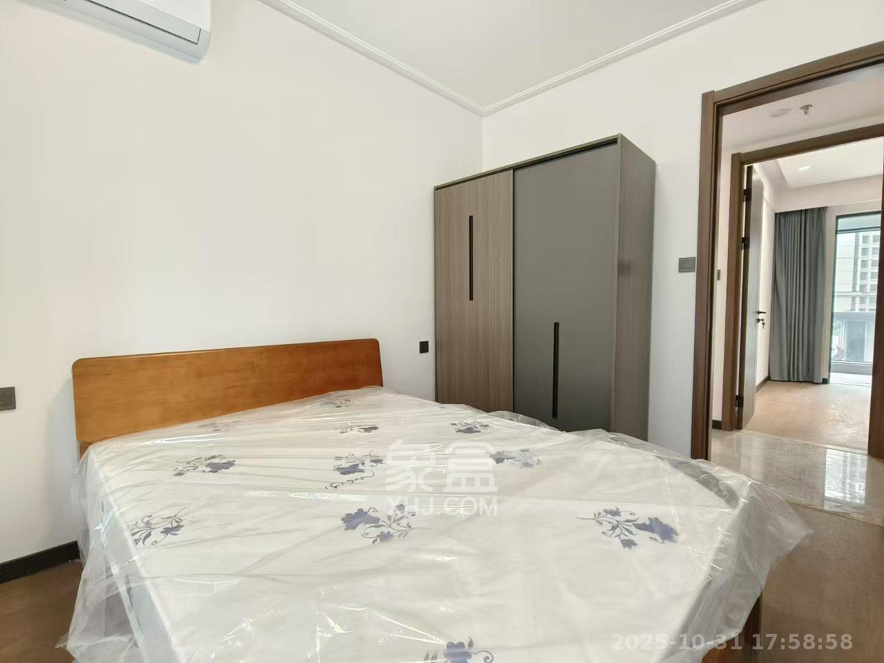 卓越中寰 4室2厅2卫 4800.0元/月 卓越中寰 4室2厅2卫 4800.0元/月室内图