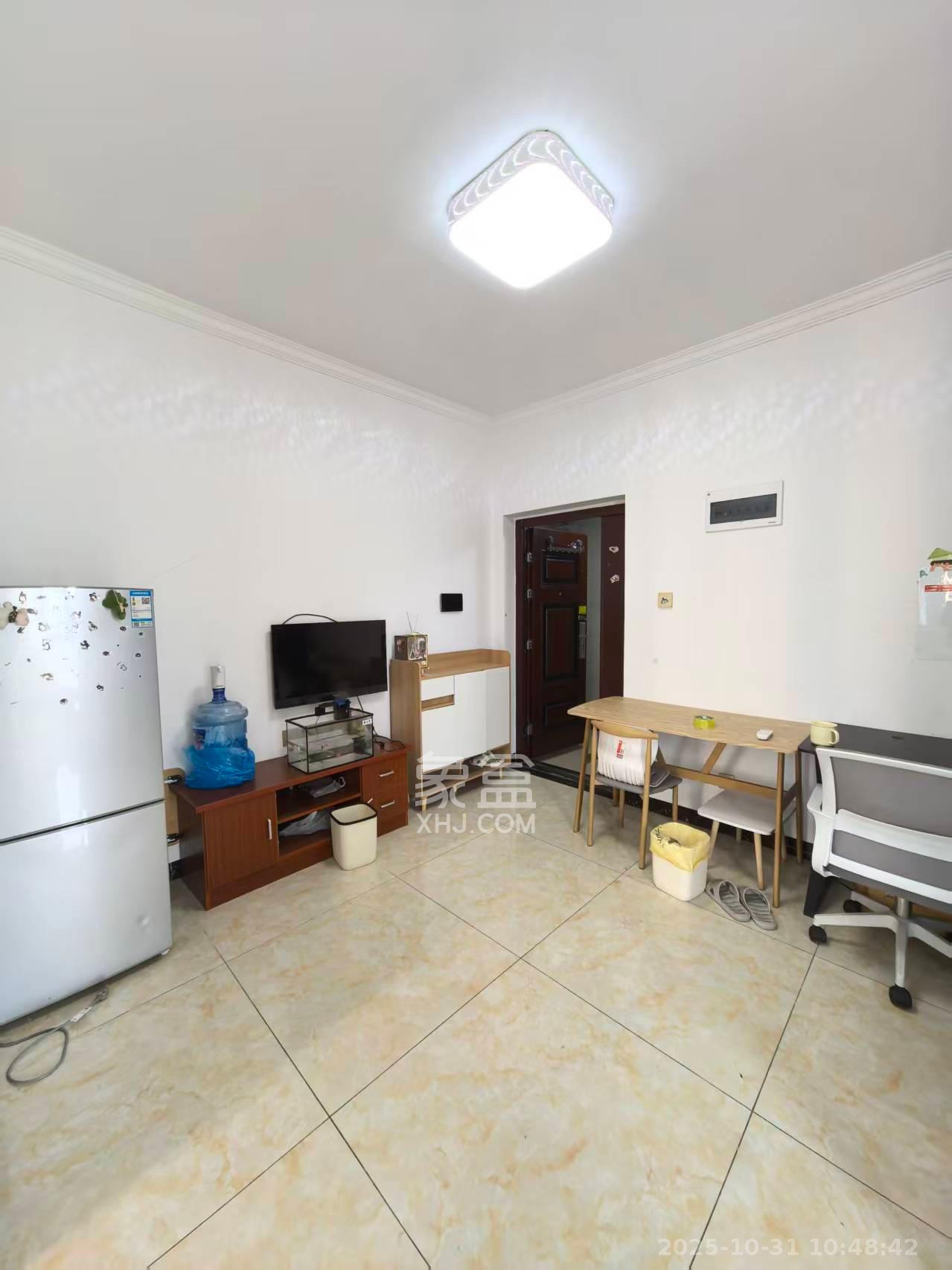 正旺国际铭城(正旺U公馆)  1室1厅1卫    1700.0元/月 正旺国际铭城(正旺U公馆)  1室1厅1卫    1700.0元/月室内图1