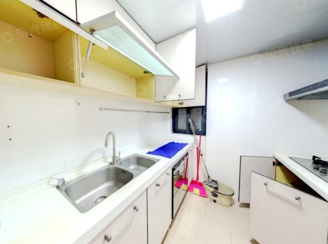 宝华海景 1室2厅1卫 3000.0元/月 宝华海景 1室2厅1卫 3000.0元/月室内图